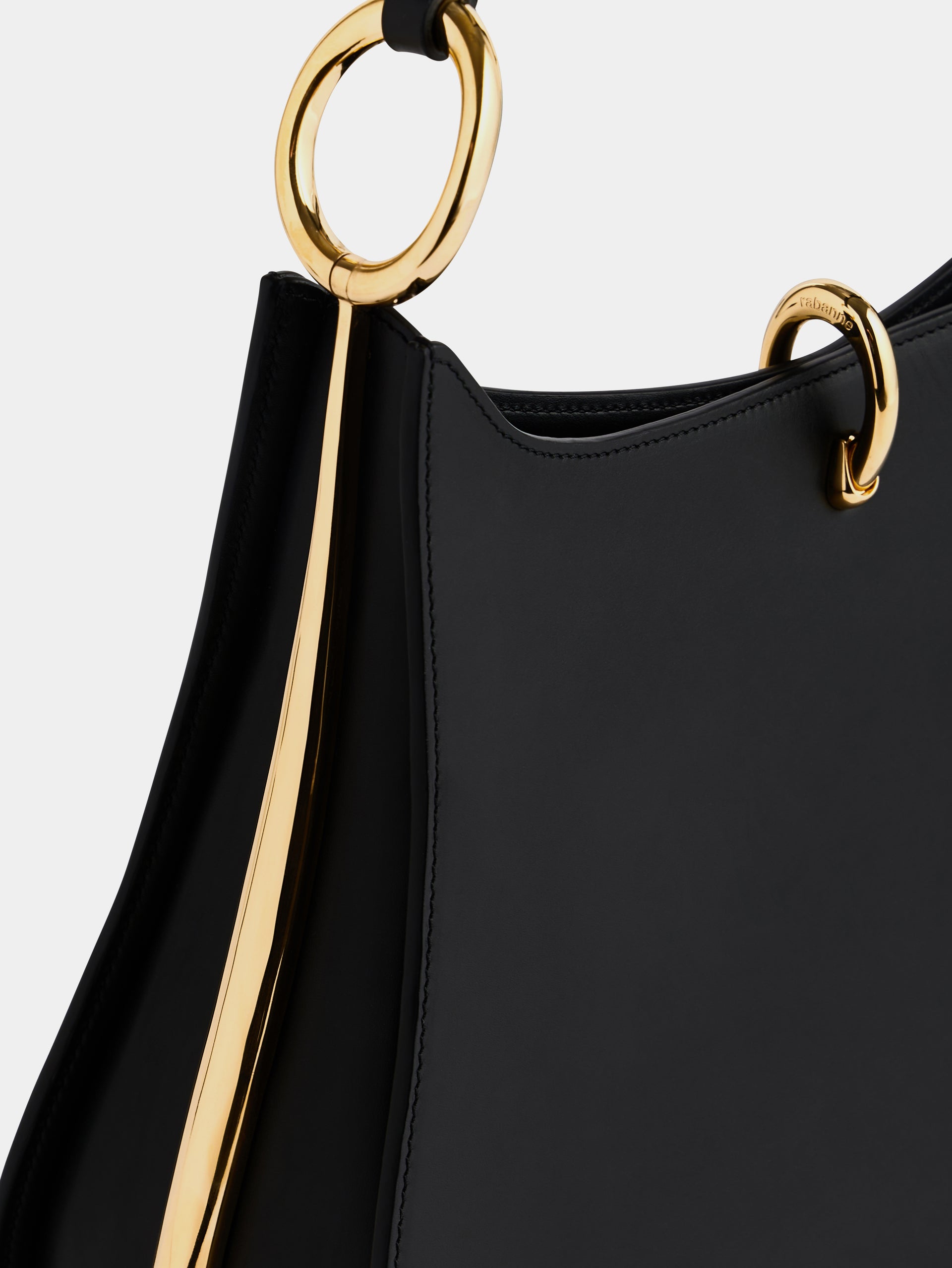 Large ring leather bag black position 3