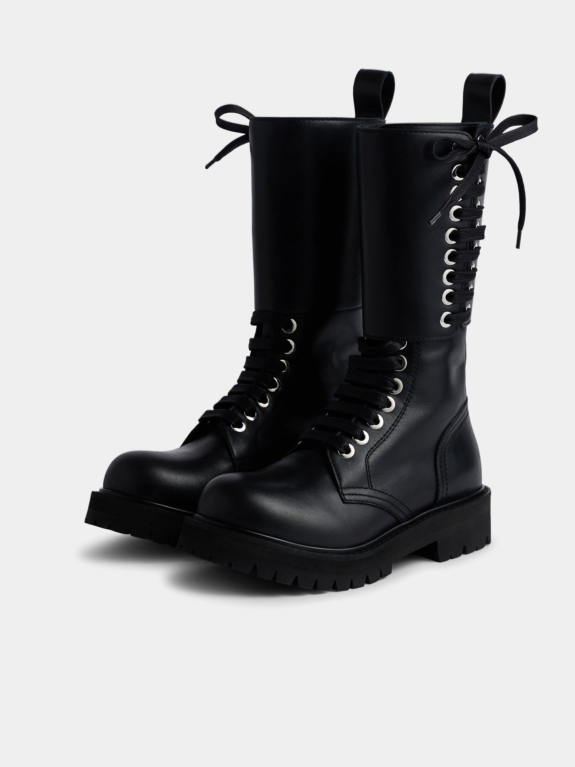 Leather boots position 5