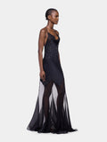 Longue robe noire avec ornements