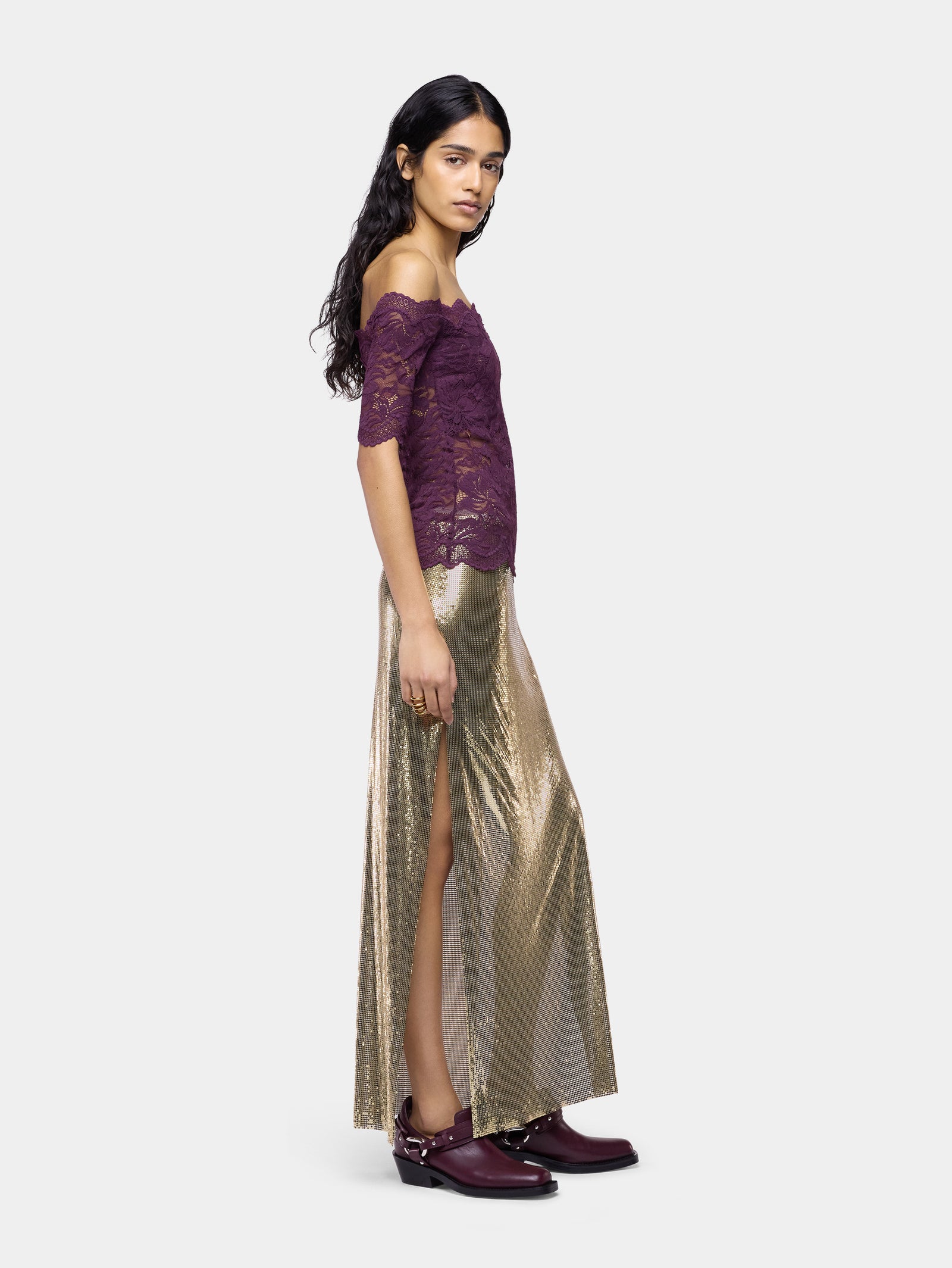 Short-sleeve top in magenta layered lace - Image 3