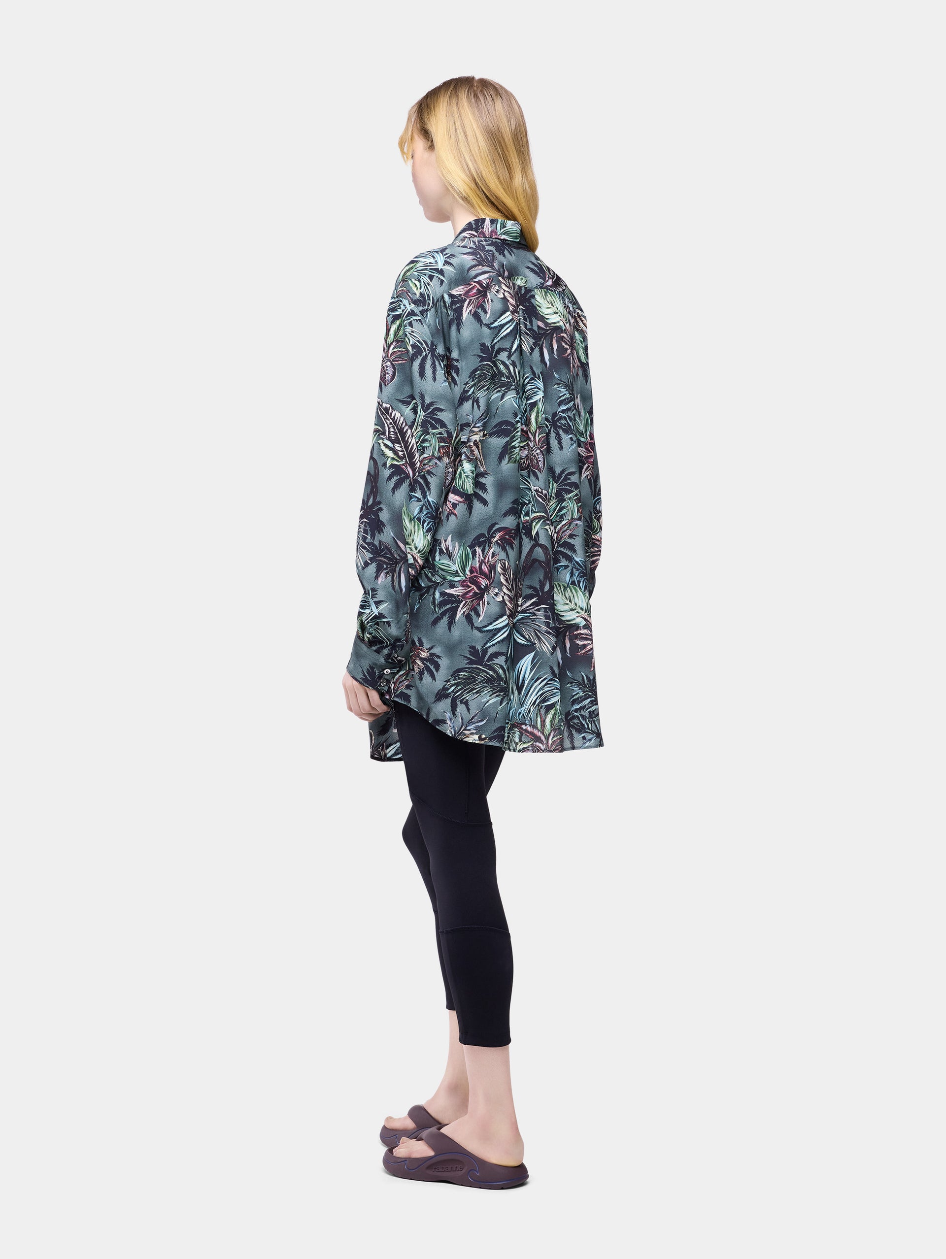 Oversized Shirt in Floral-Printed Silk Crepe packshot front view 5