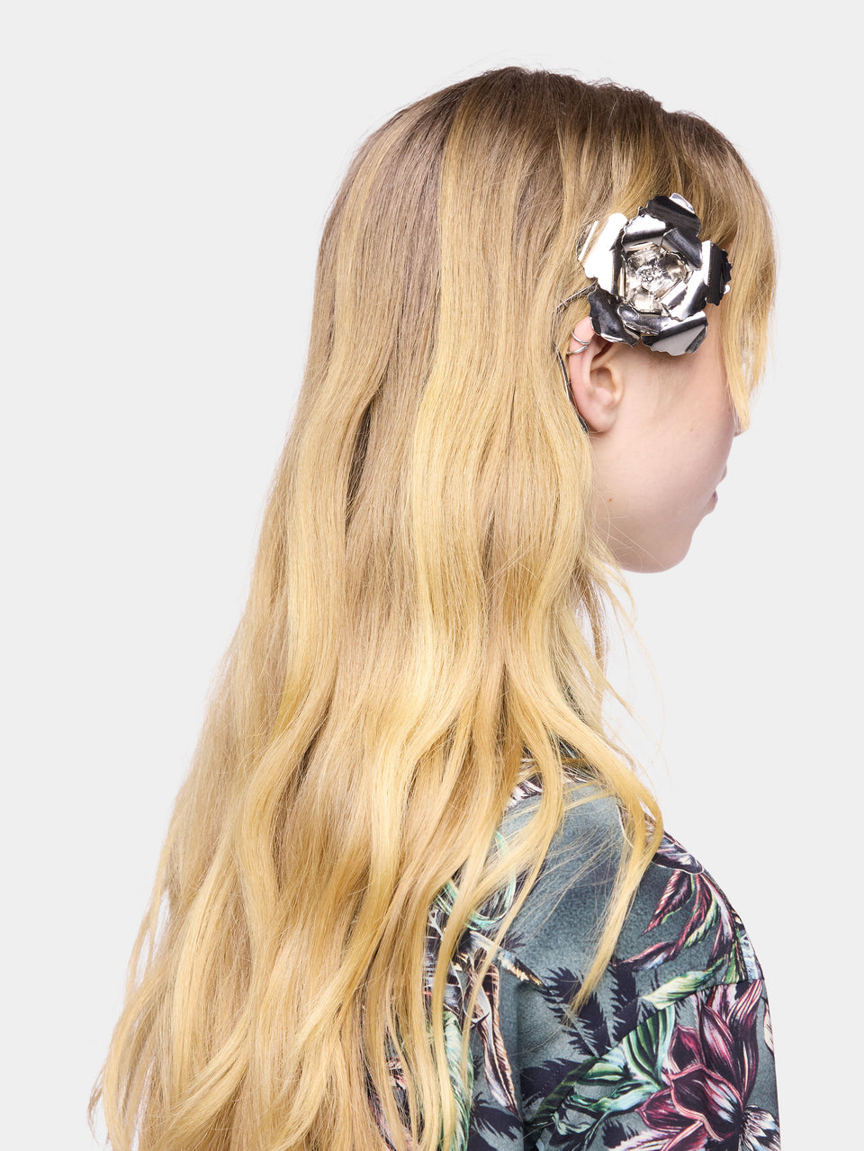 Metal silver flower hair clip - Image 2