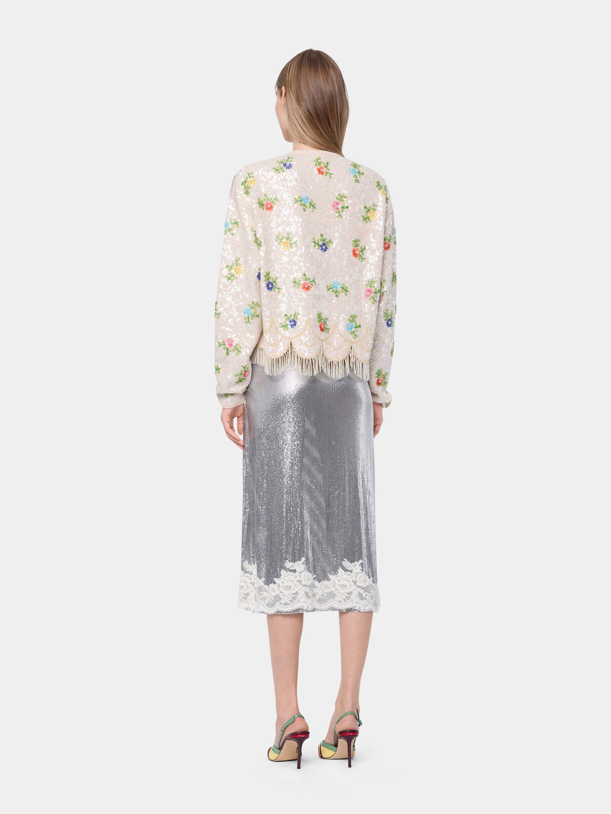 Cardigan en laine mérinos beige brodé main à motif floral