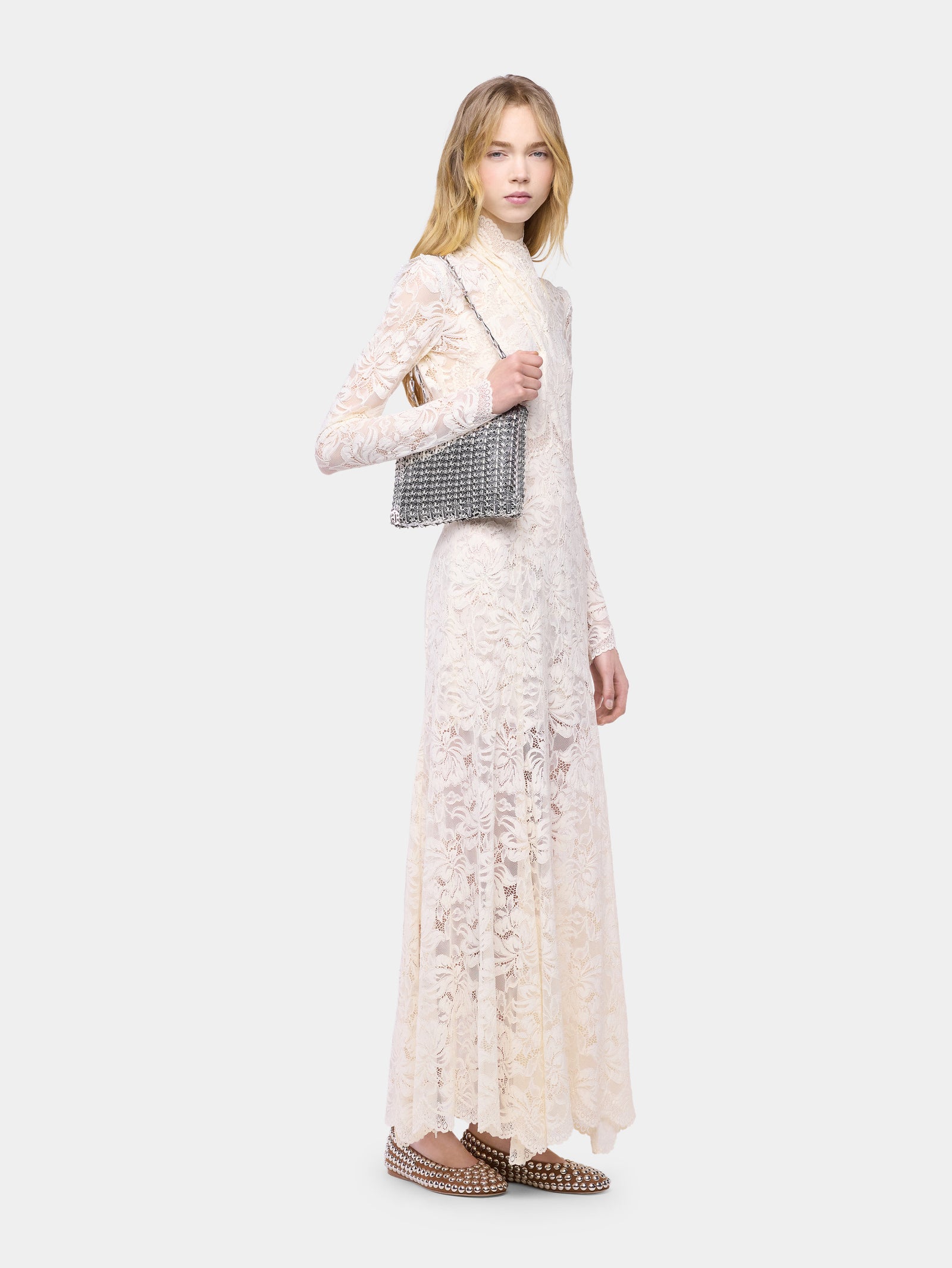 Robe longue en dentelle col montant - Image 2