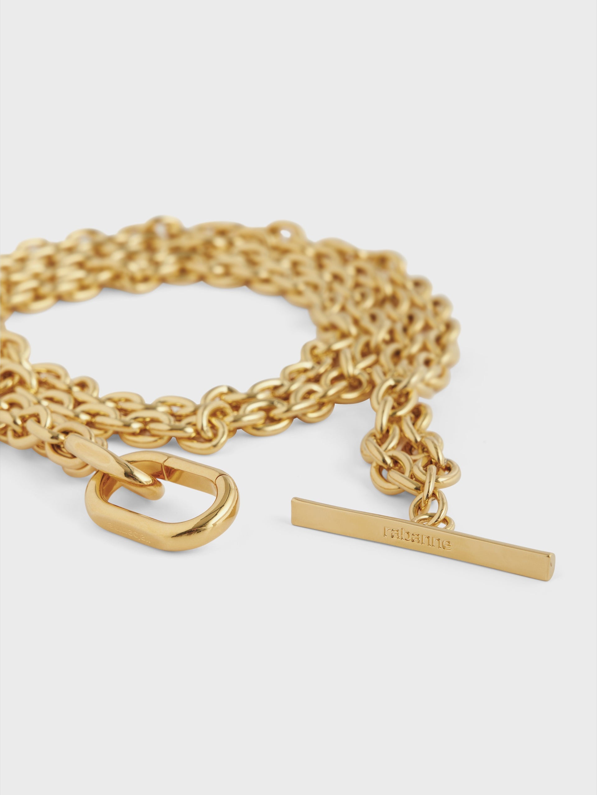 Gold XS link necklace position 4