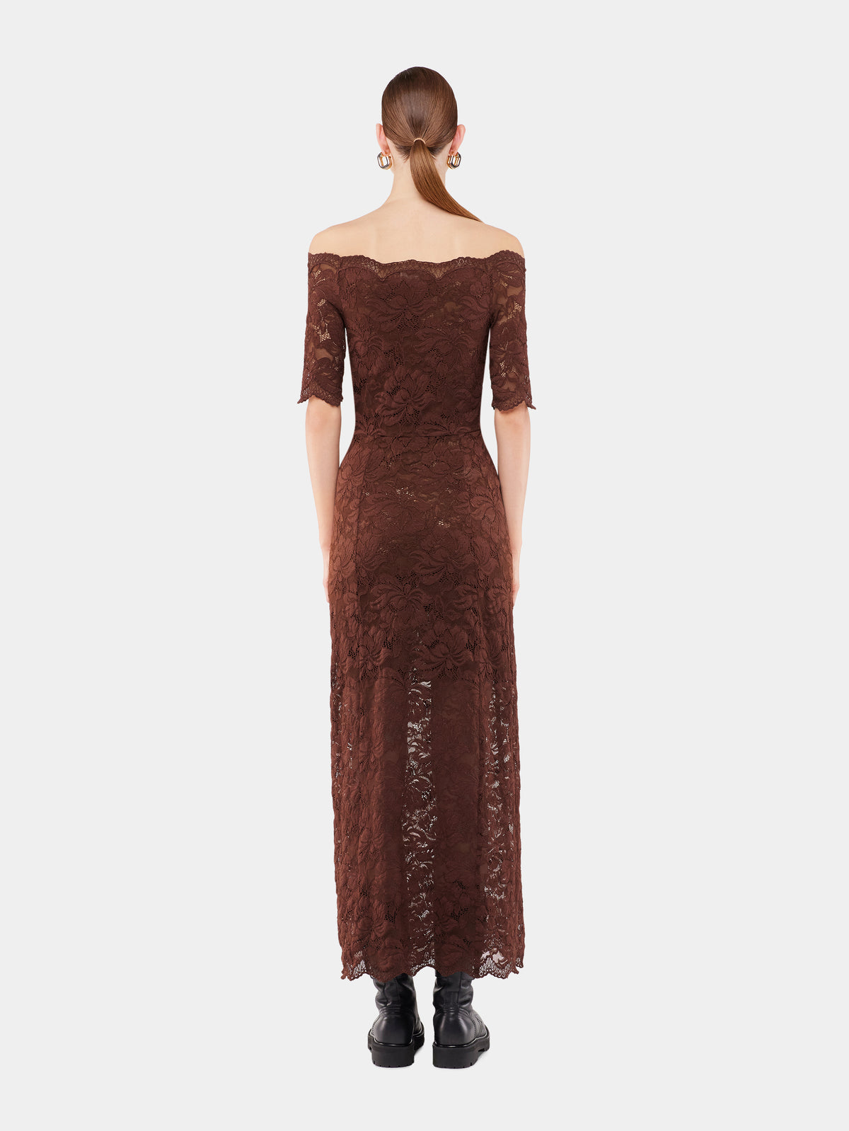 Long dress in lace position 4