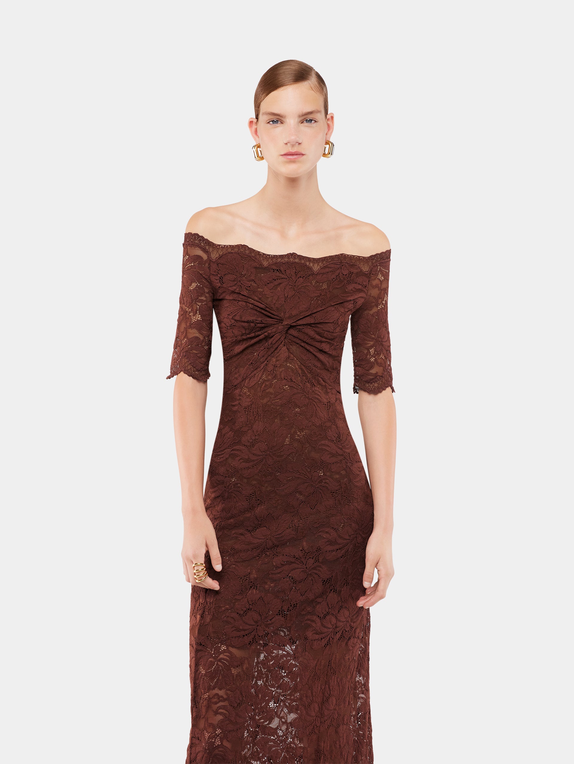 Long dress in lace position 5