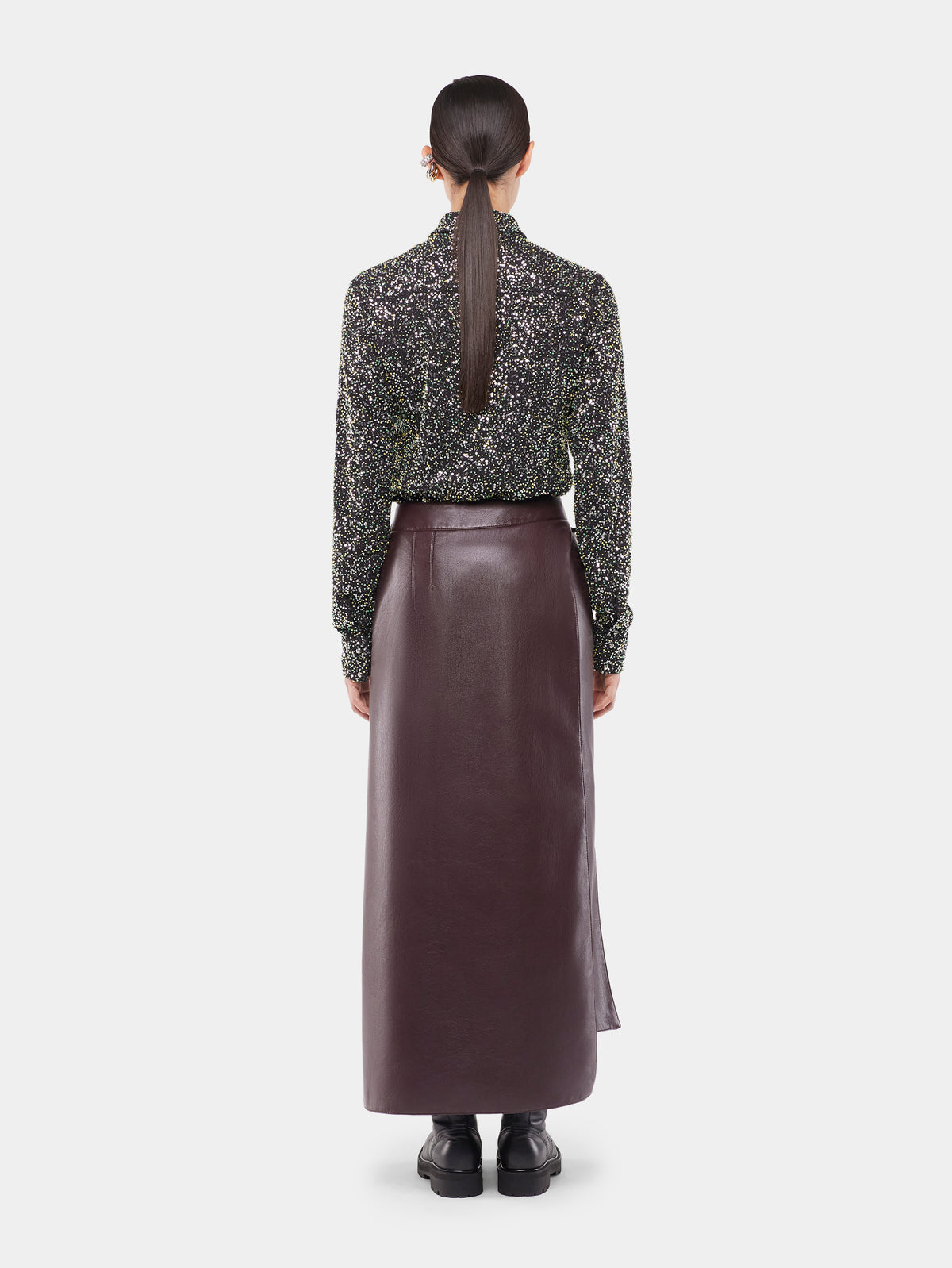 Shirt in crepe with sequin embroidery details position 4
