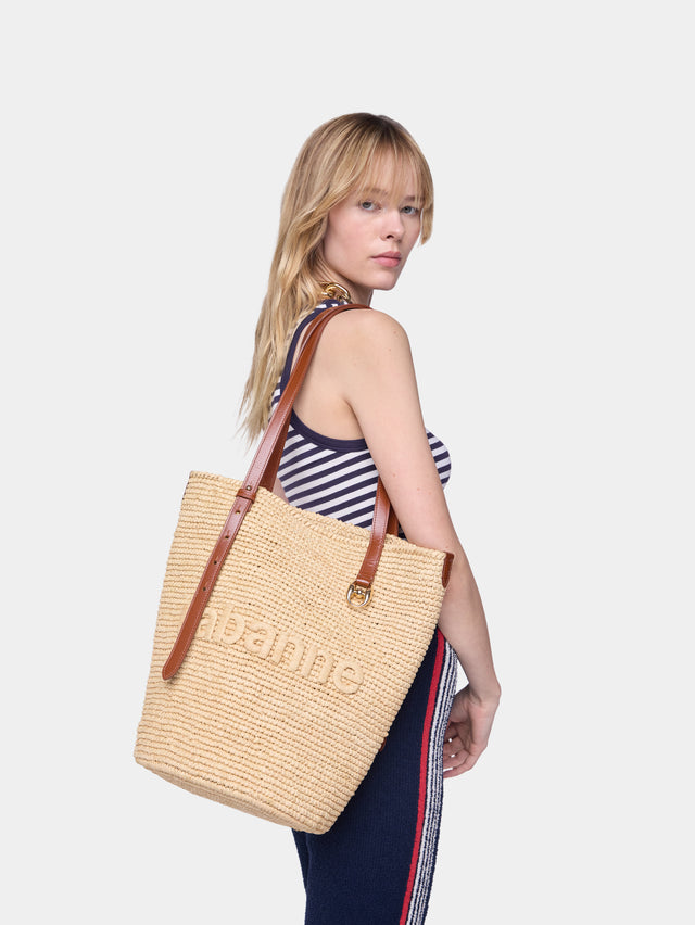 Natural raffia tote bag with charms - Image 2