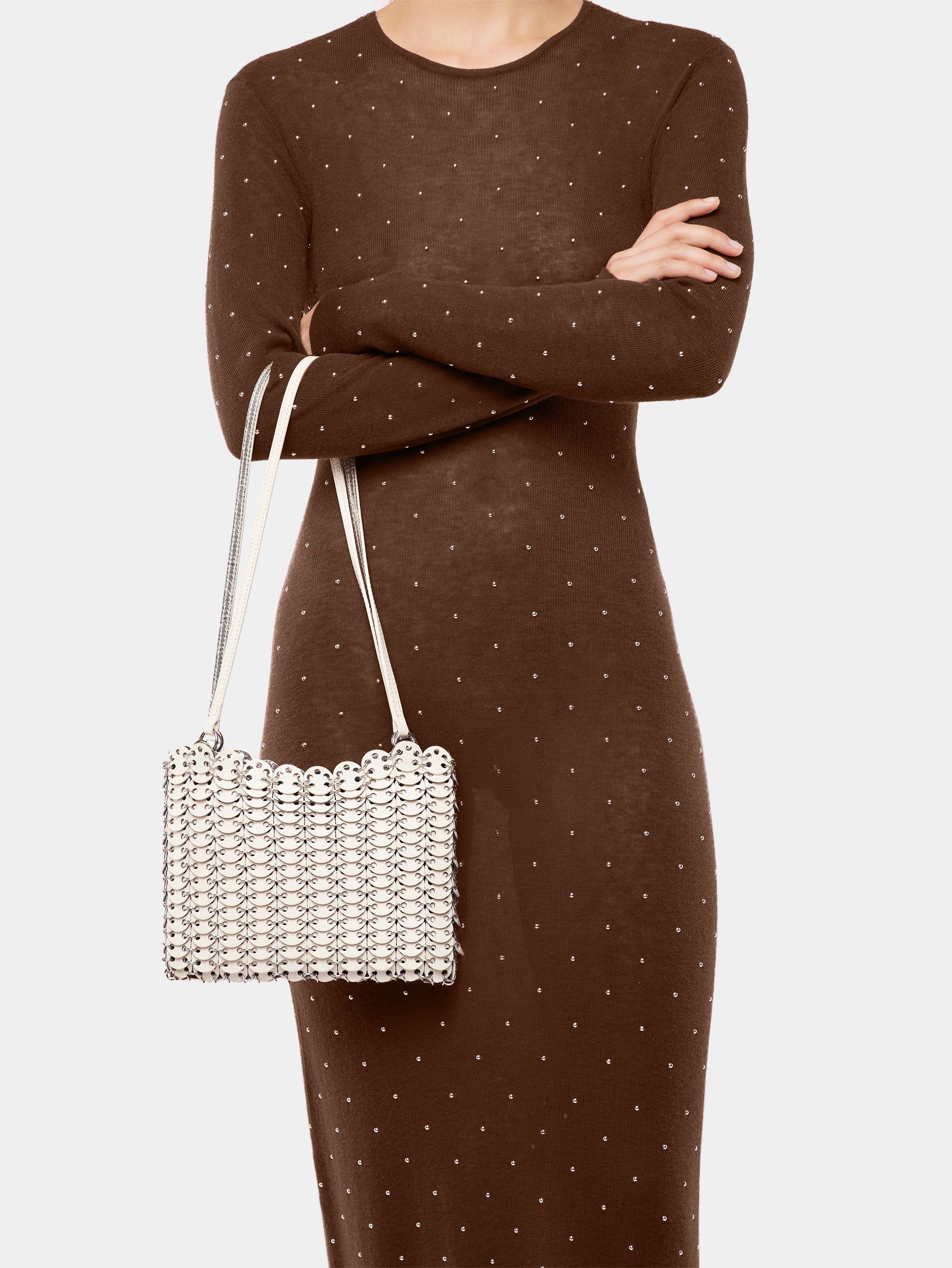 2969 reversible flip bag in leather ivory position 2