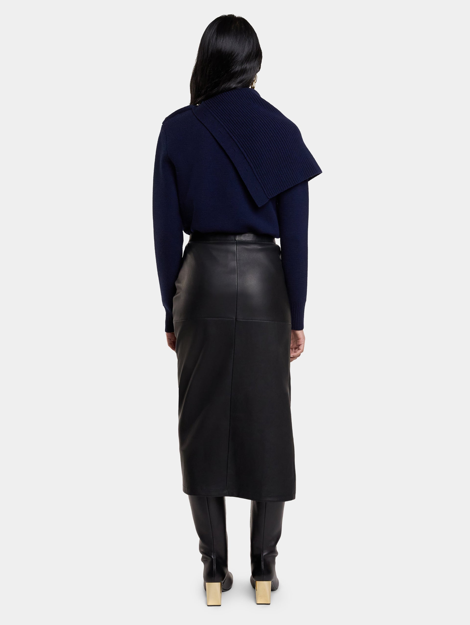 Navy sweater in wool position 3