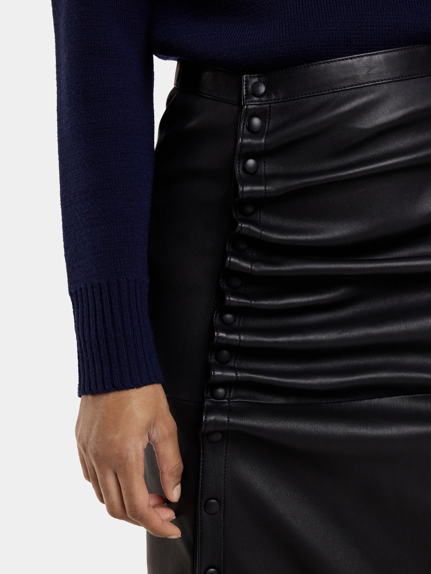 Midi skirt in lambskin