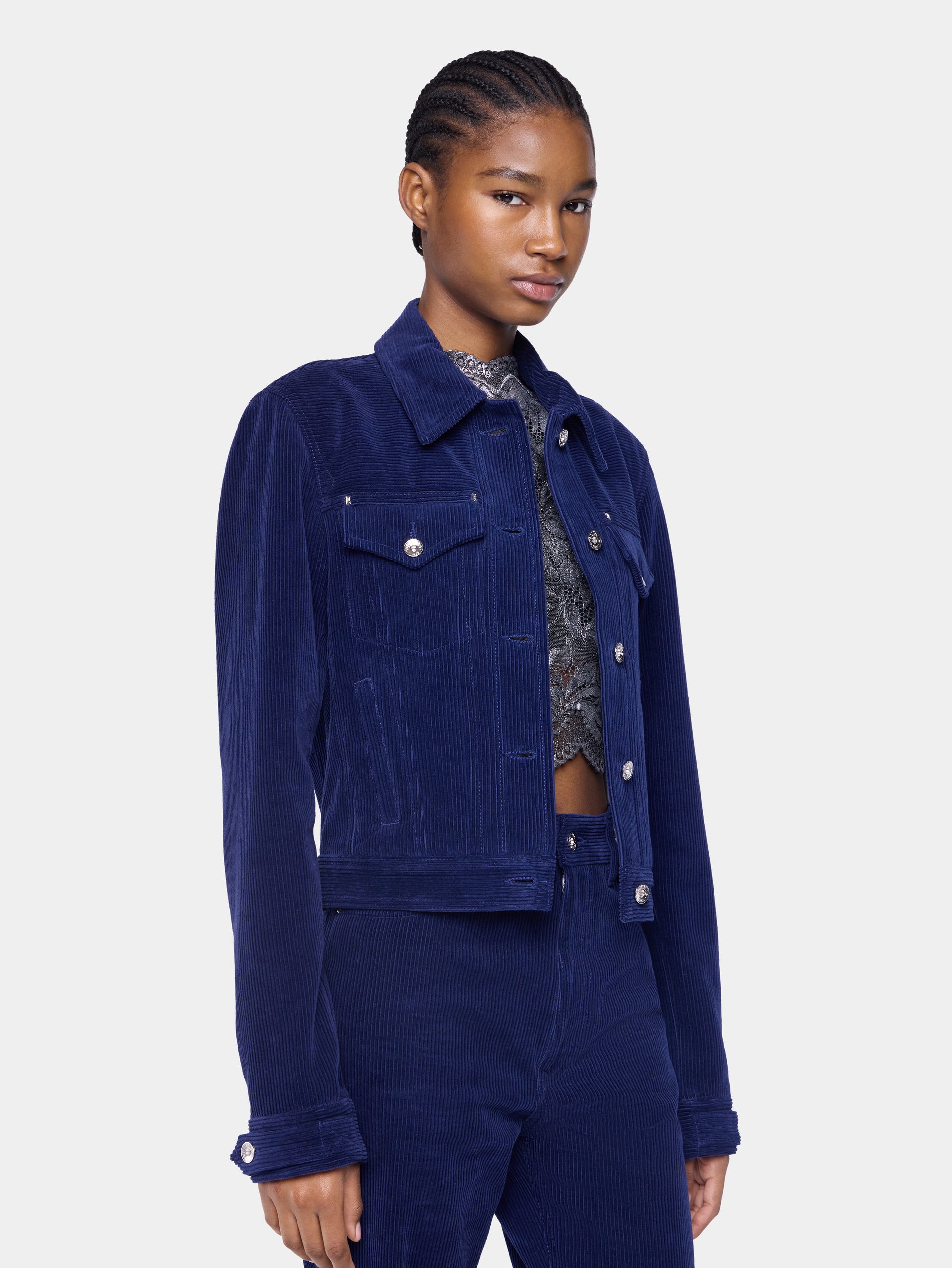 Trucker jacket in velvet position 3