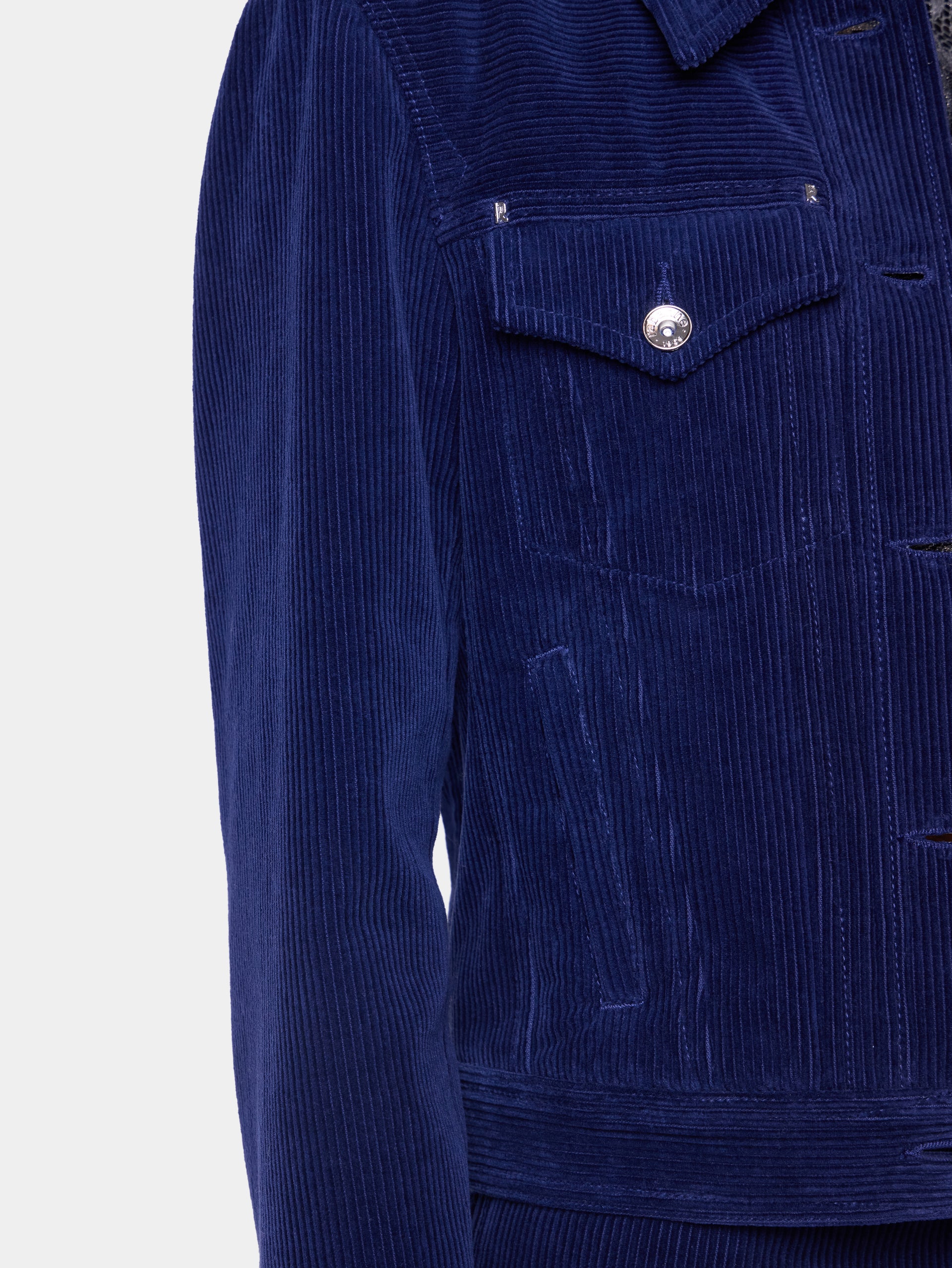 Trucker jacket in velvet position 4