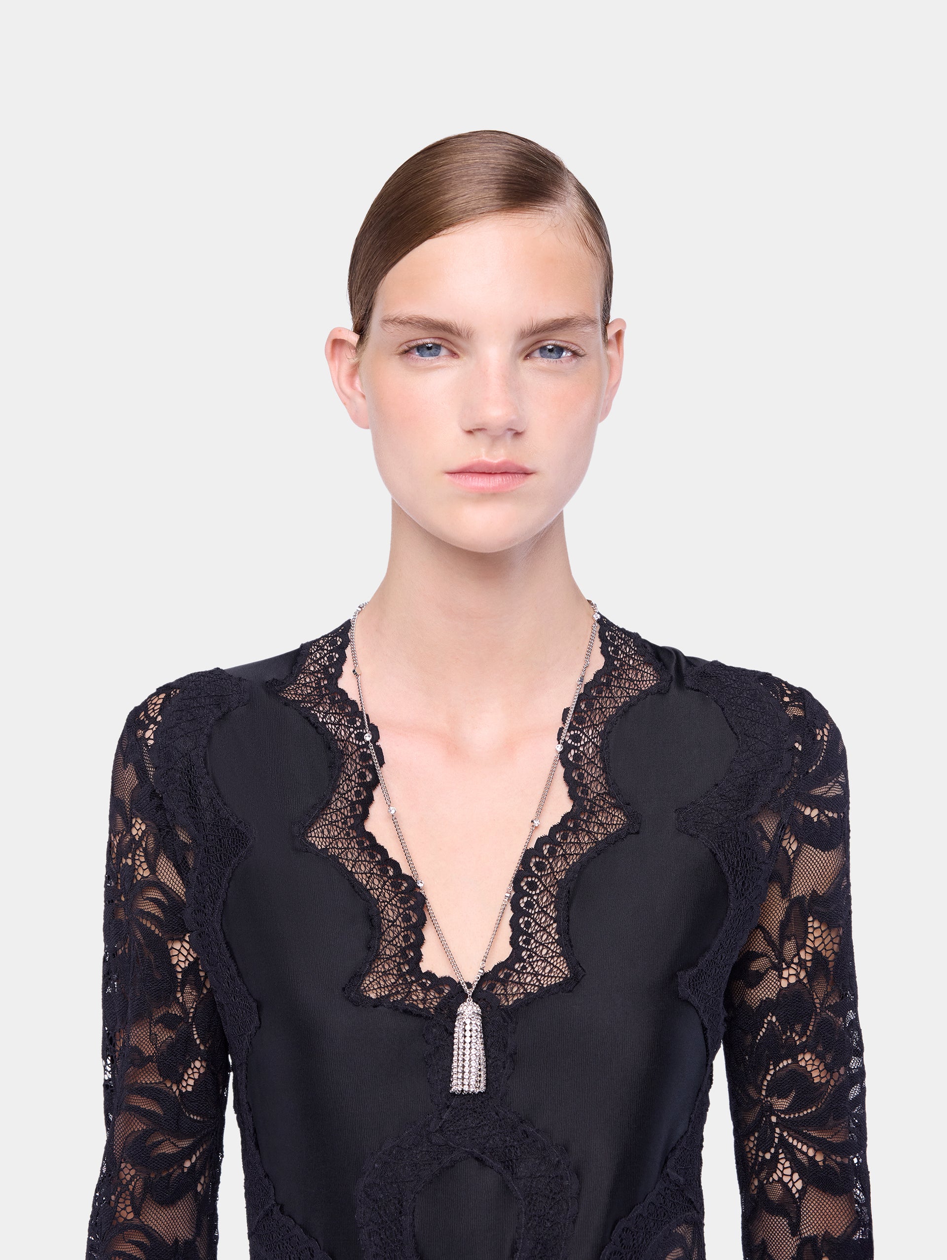 Long lace dress position 6