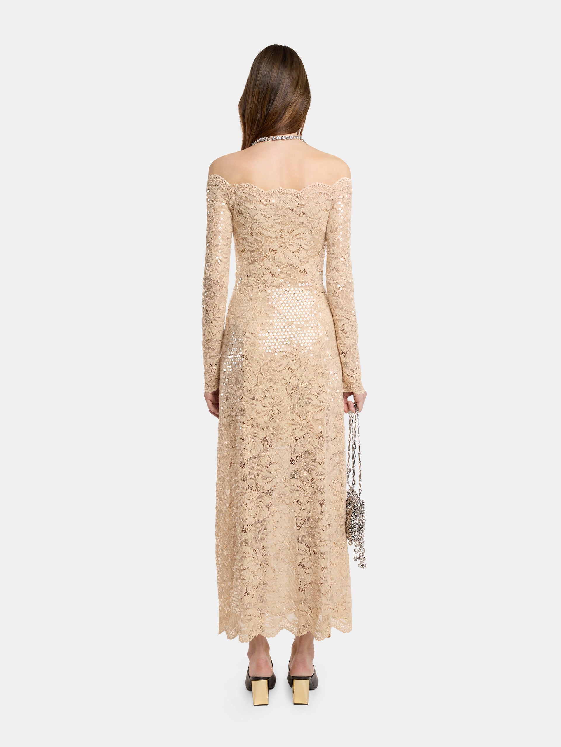 ROBE LONGUE EN DENTELLE à SEQUINS