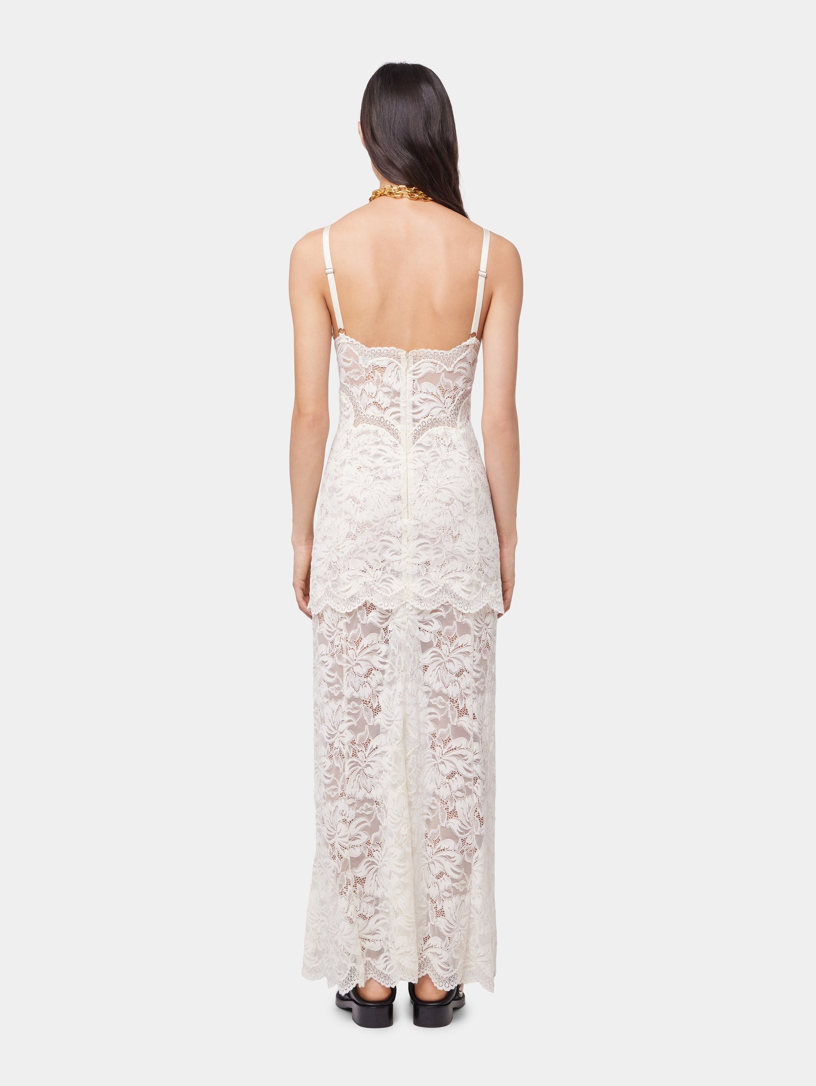 Ivory long dress in lace position 3 - Image 3