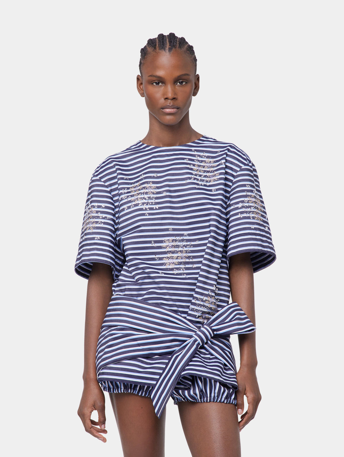 STRIPED WHITE AND BLUE EMBROIDERED TEE-SHIRT IN COTTON POPLIN position 2