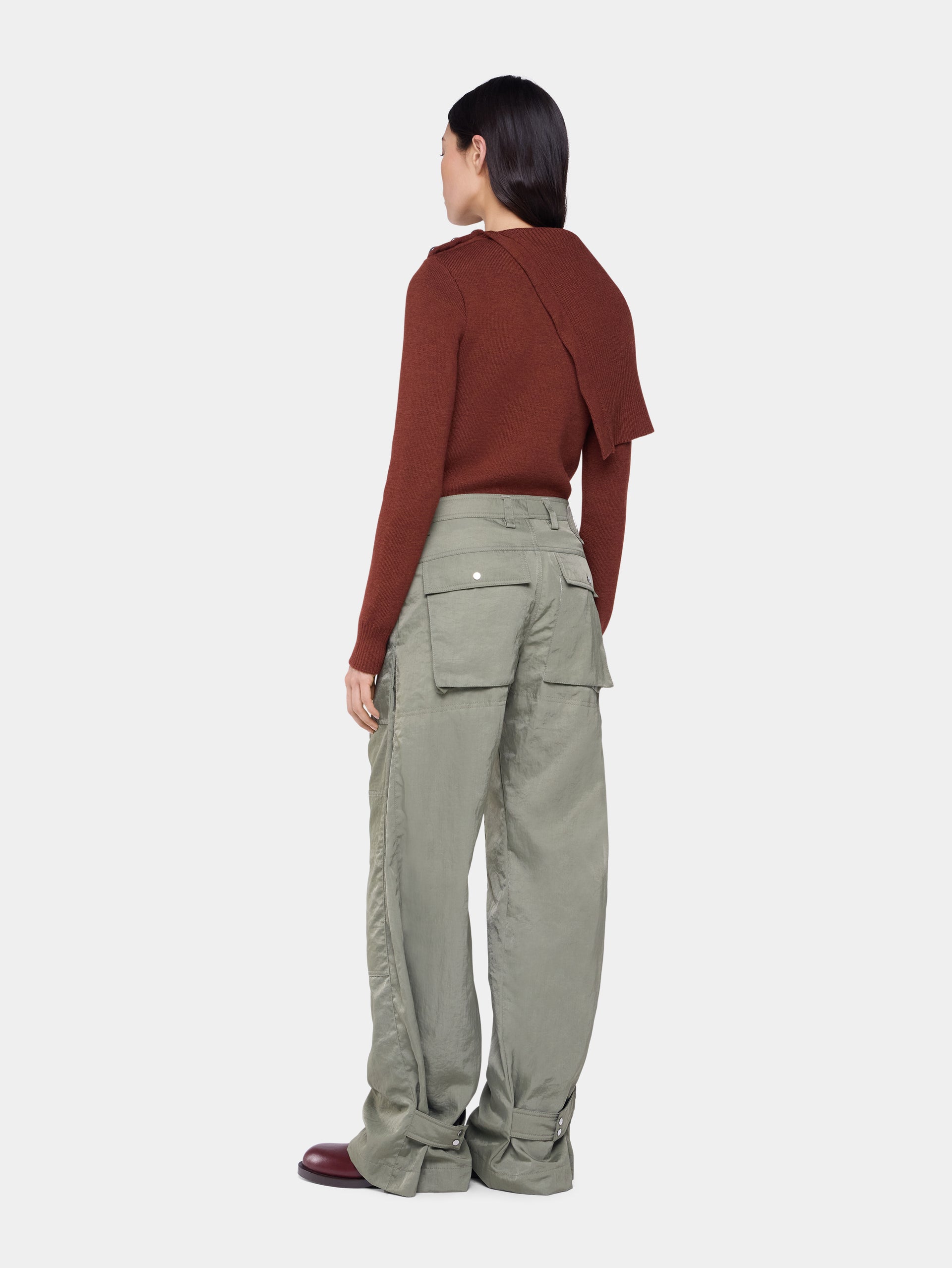 Cargo trousers in technical fabric position 3