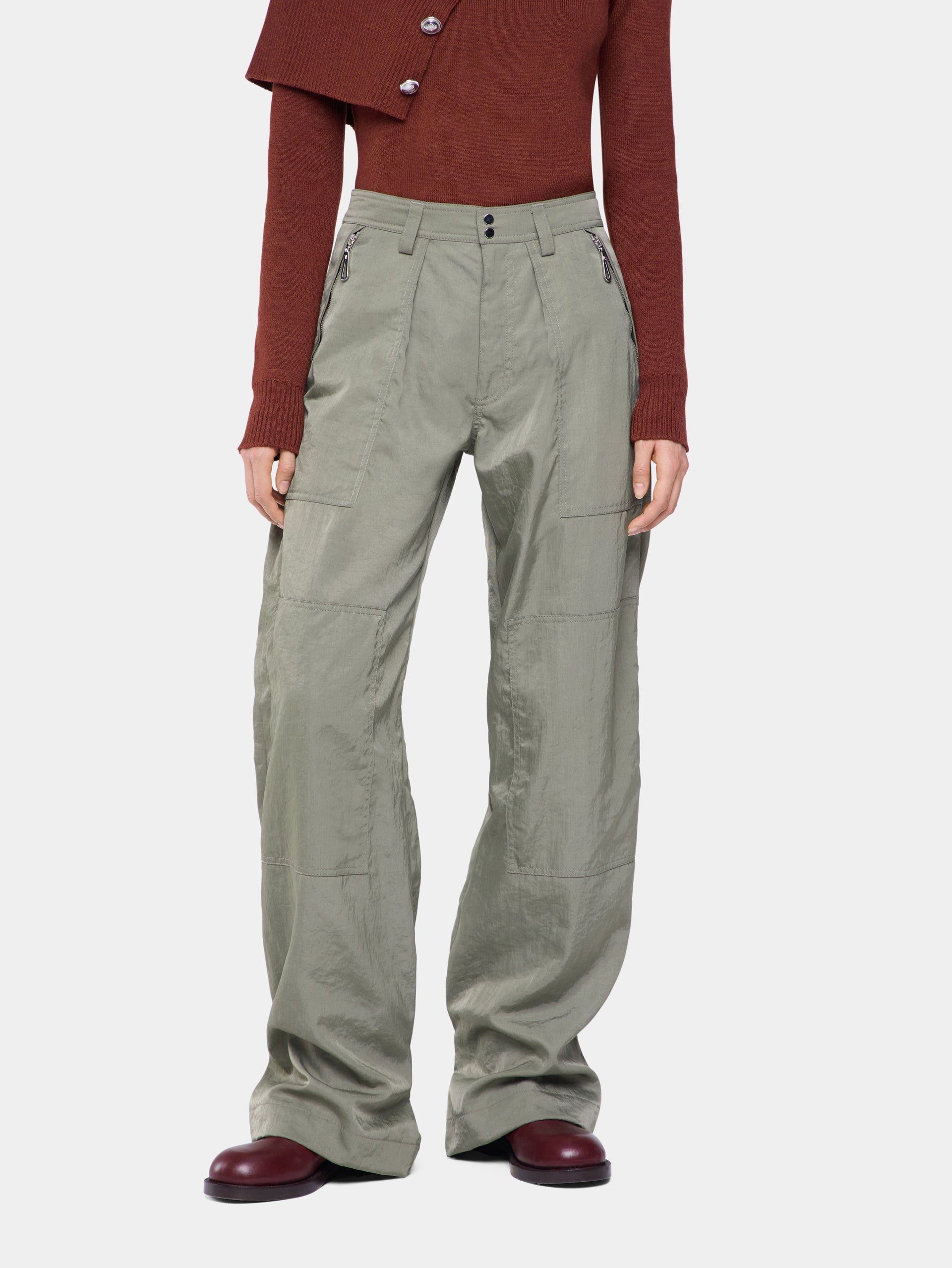 Cargo trousers in technical fabric position 4