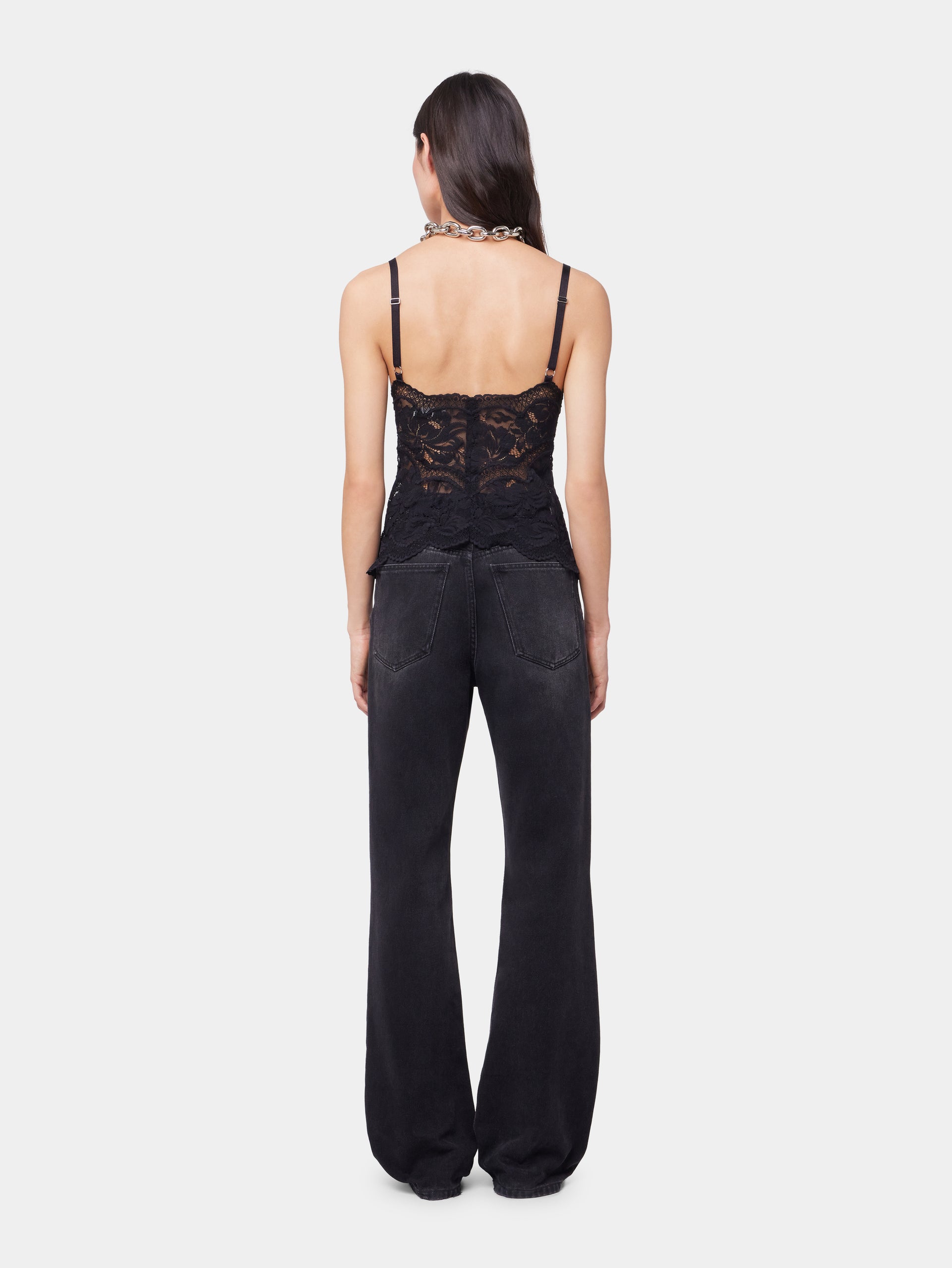 Black tank top in lace position 6