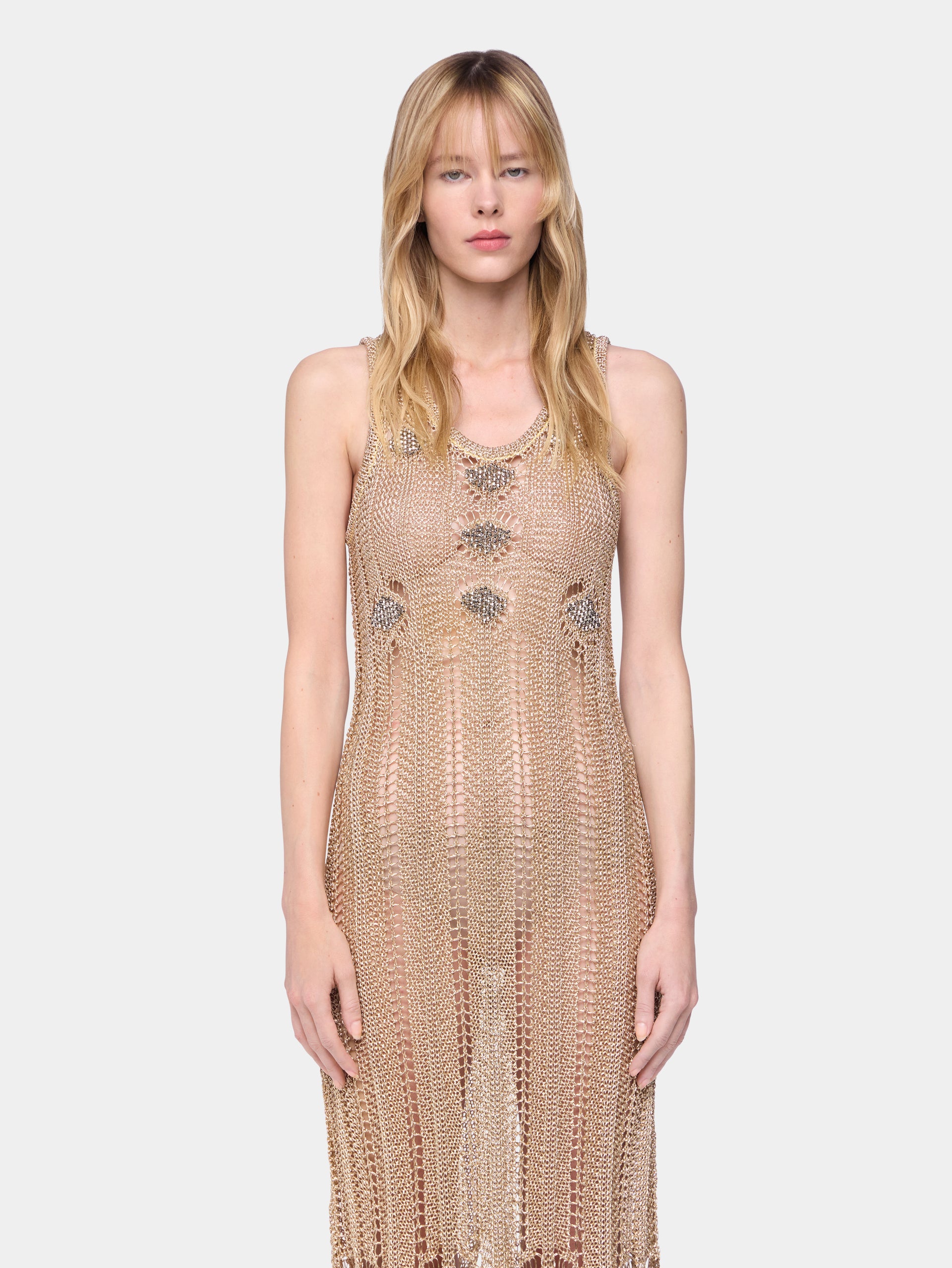 Long dress in crochet position 3