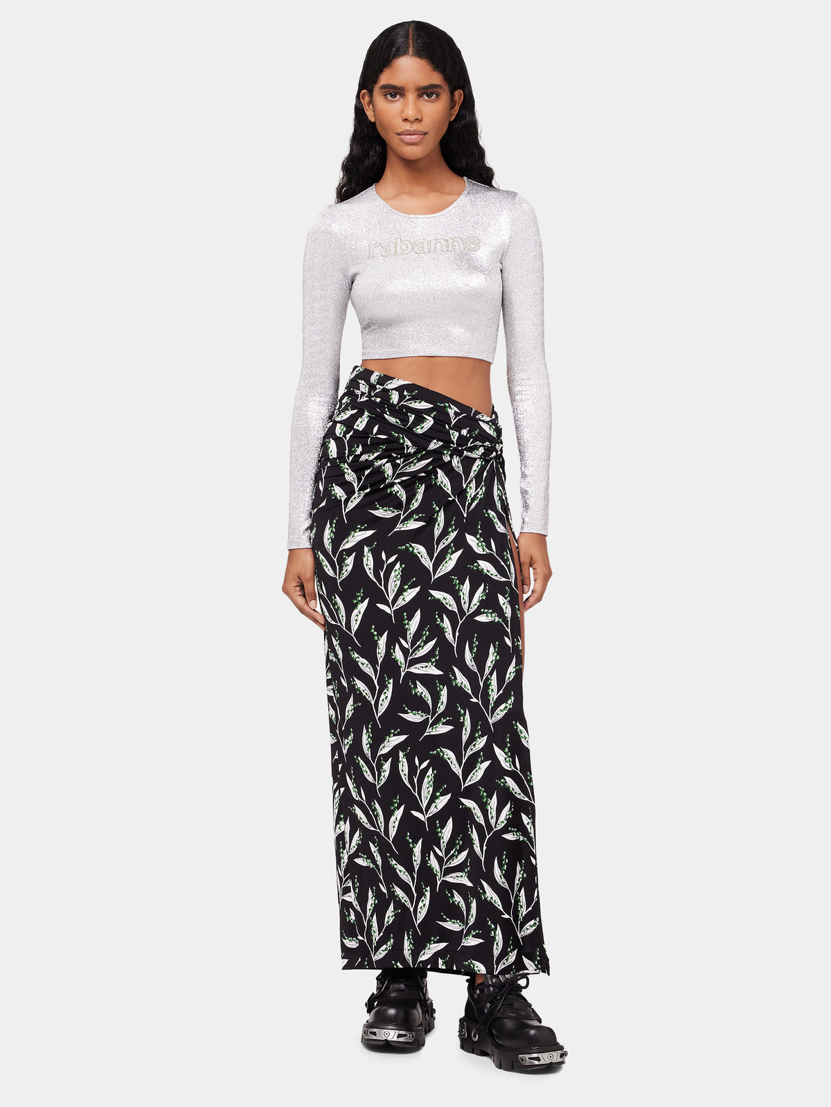 Long black skirt with thrush print