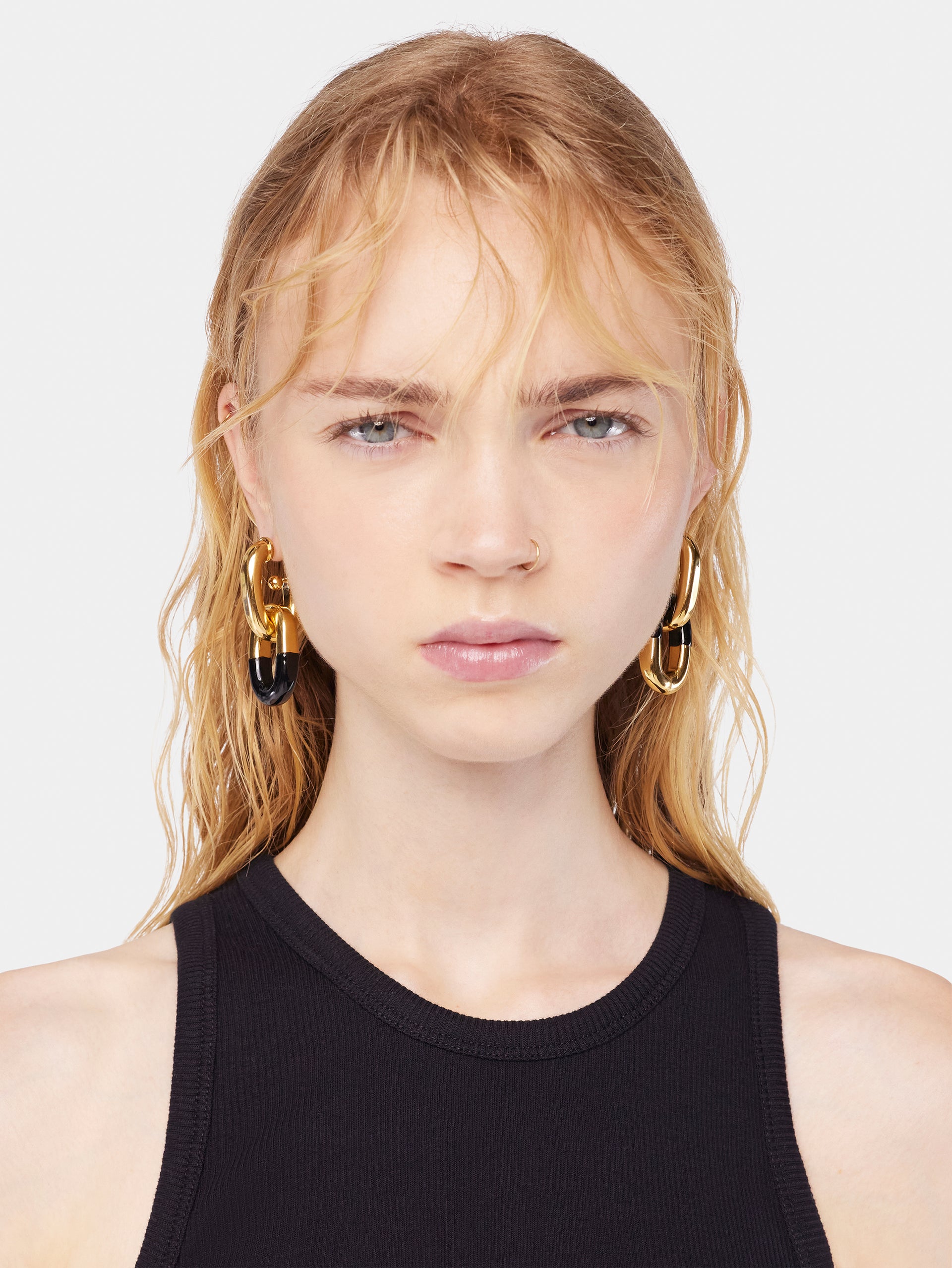 XL Link earrings black and gold position 5