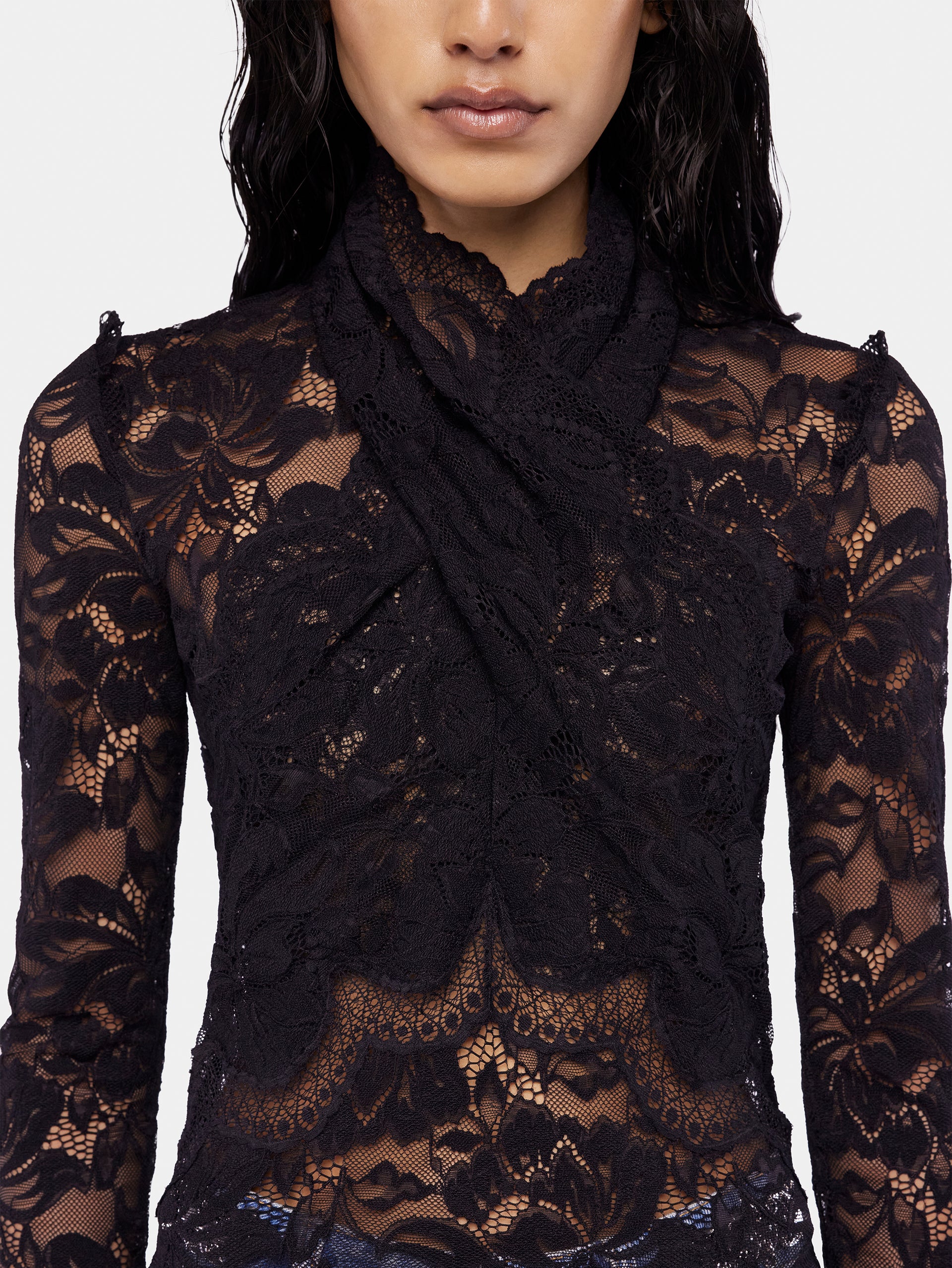 Long-sleeved lace top with cut-out details black position 6