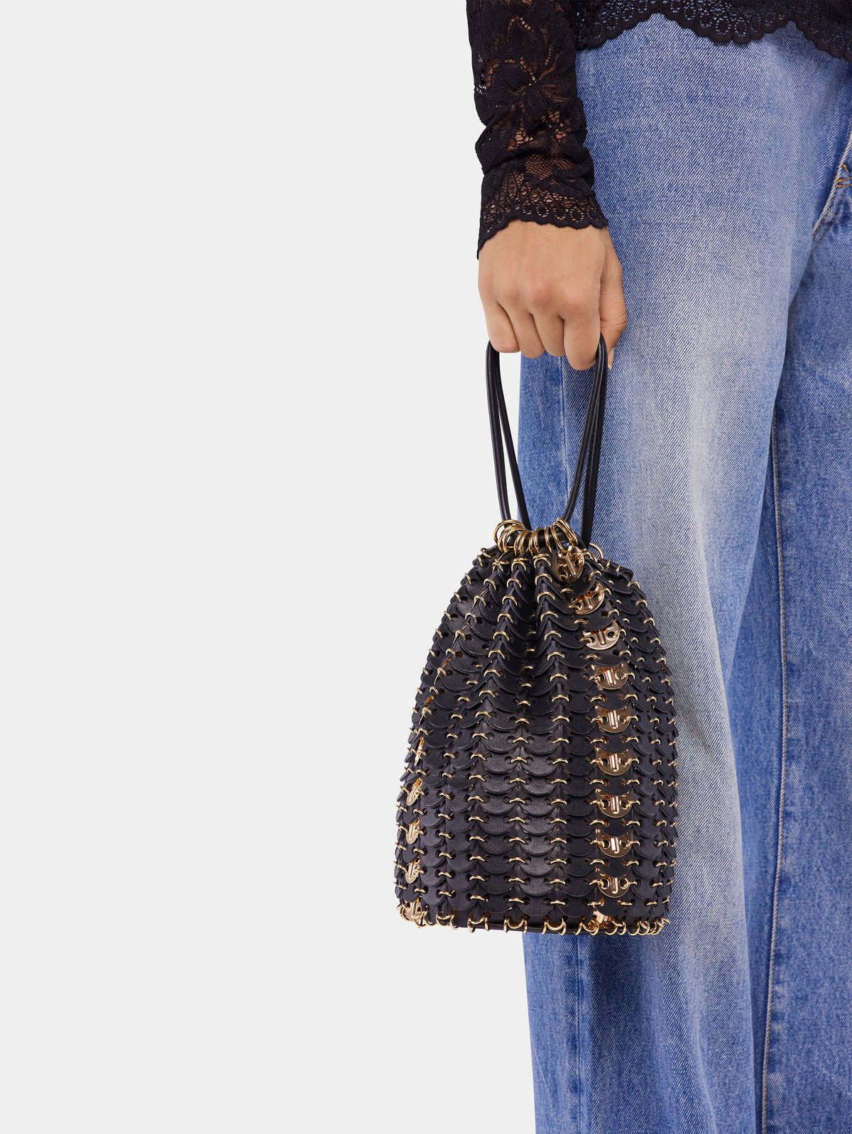 Bucket reversible Flip bag in leather black position 4