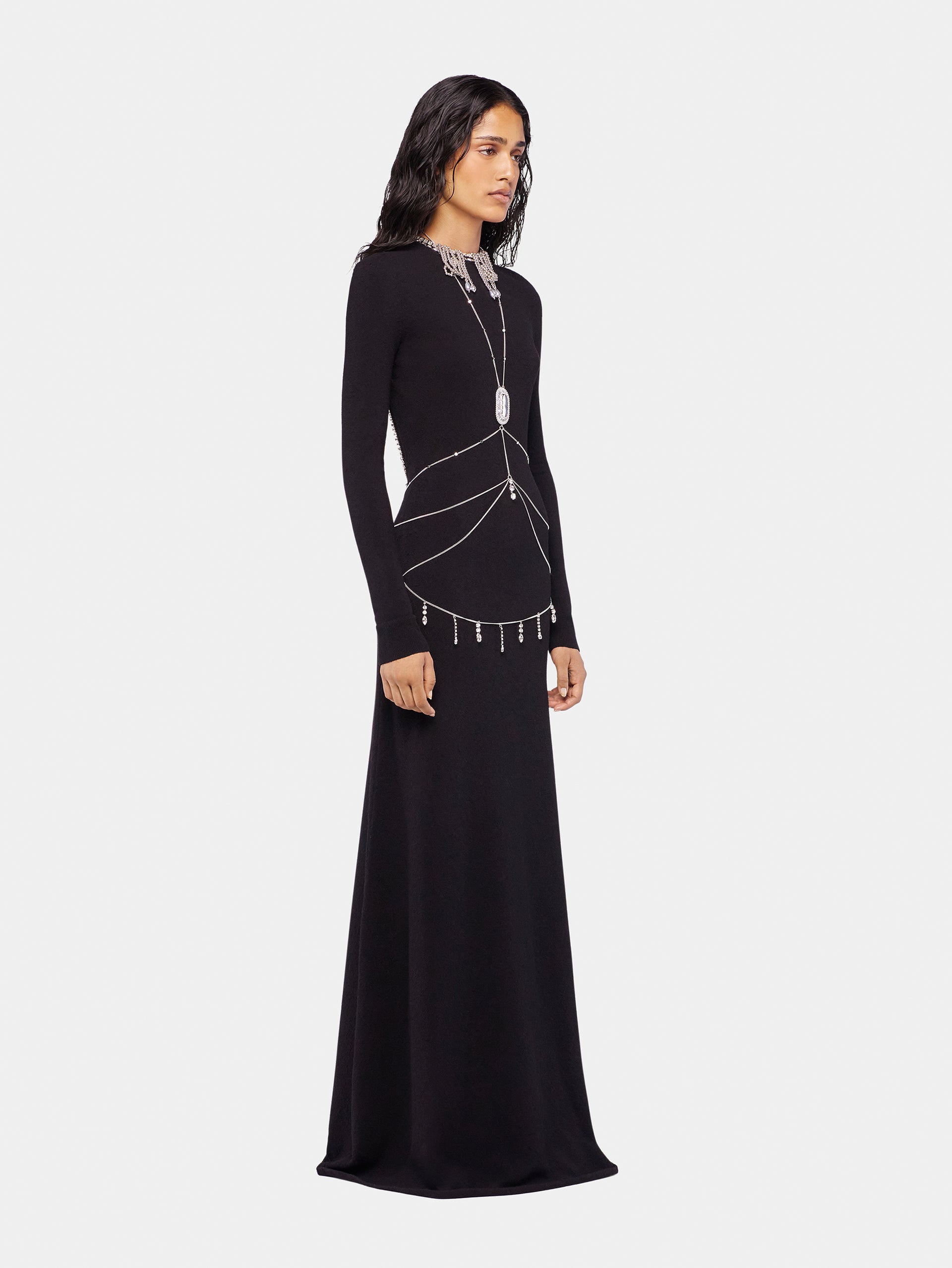 Long backless knit dress with embroideries position 3