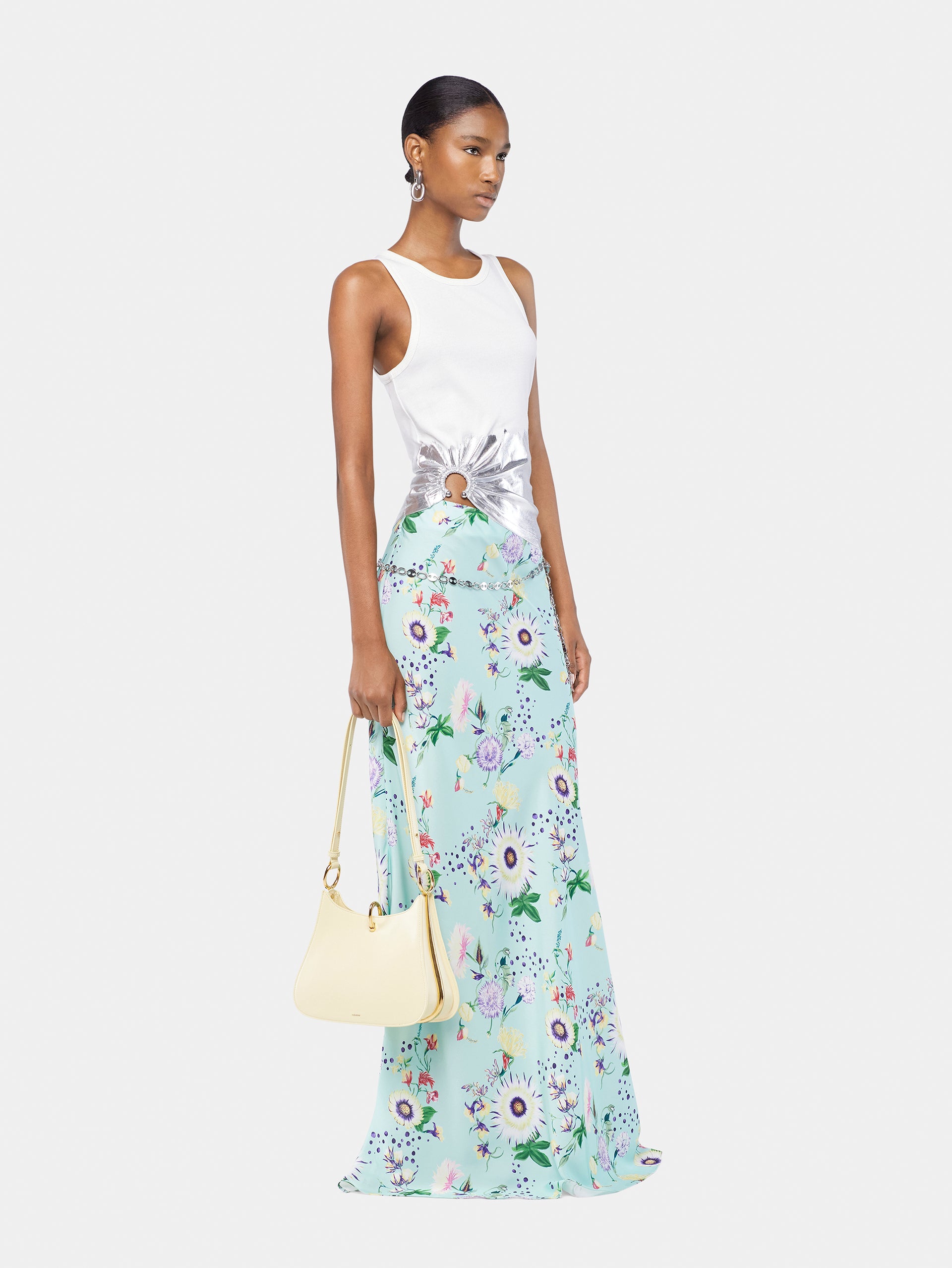 Floral patterned skirt with chain details position 3