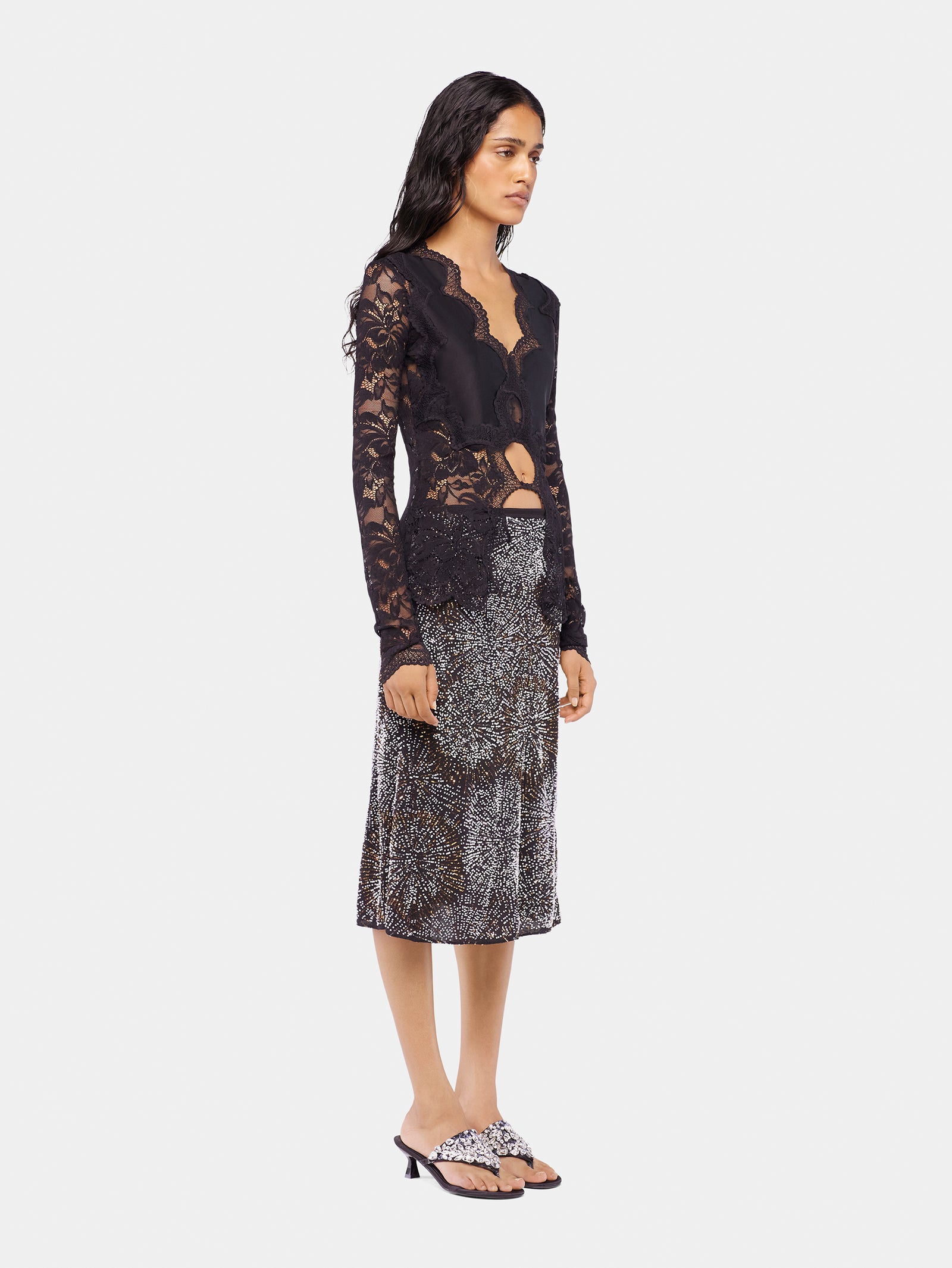 Crepe skirt with pearl embroidery position 3 - Image 3