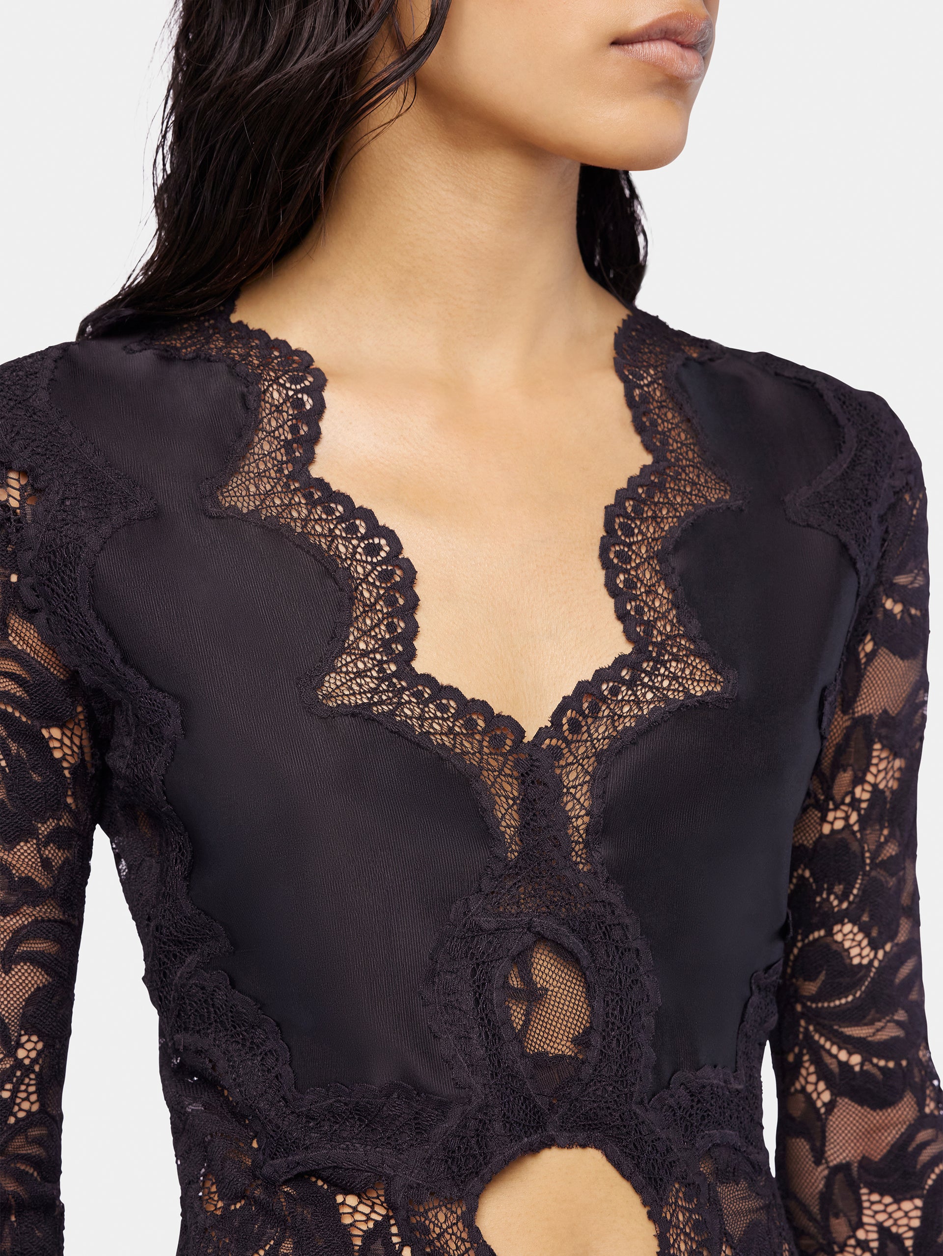 Long-sleeved lace top position 5