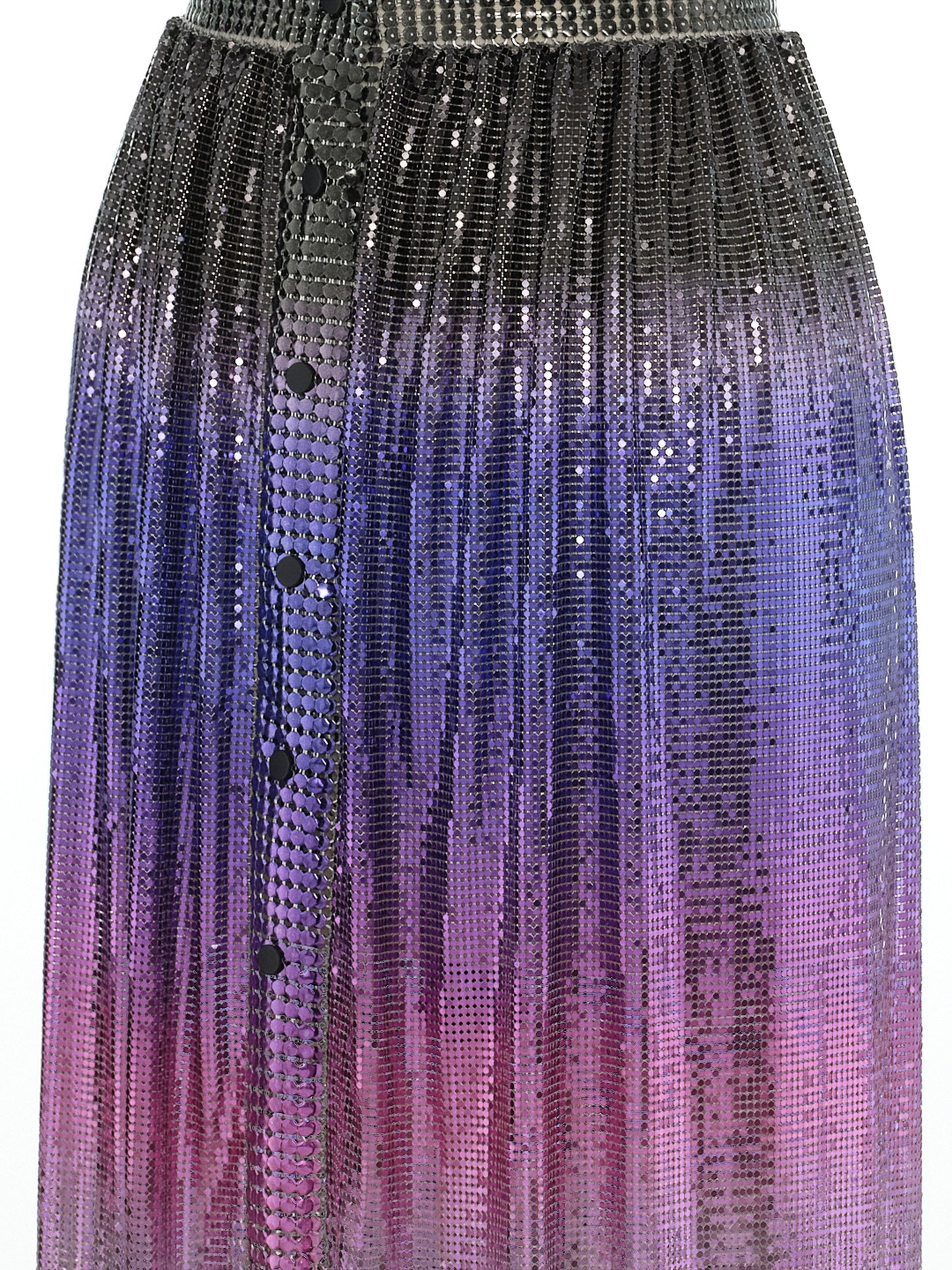 Mid length buttoned skirt