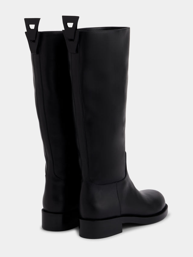 BLACK BOOTS IN SMOOTH LEATHER