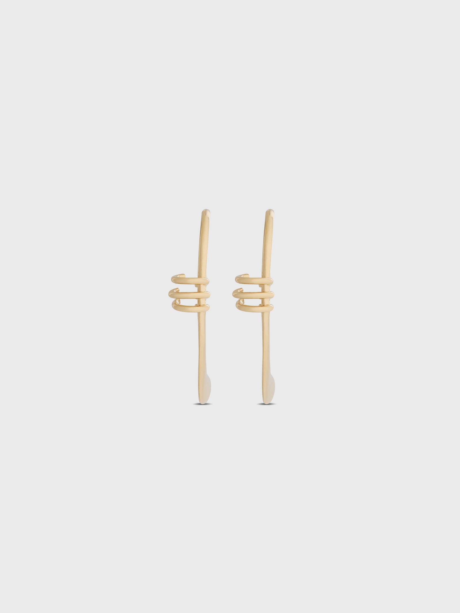 GOLD MONO EARRING position 3 - Image 3