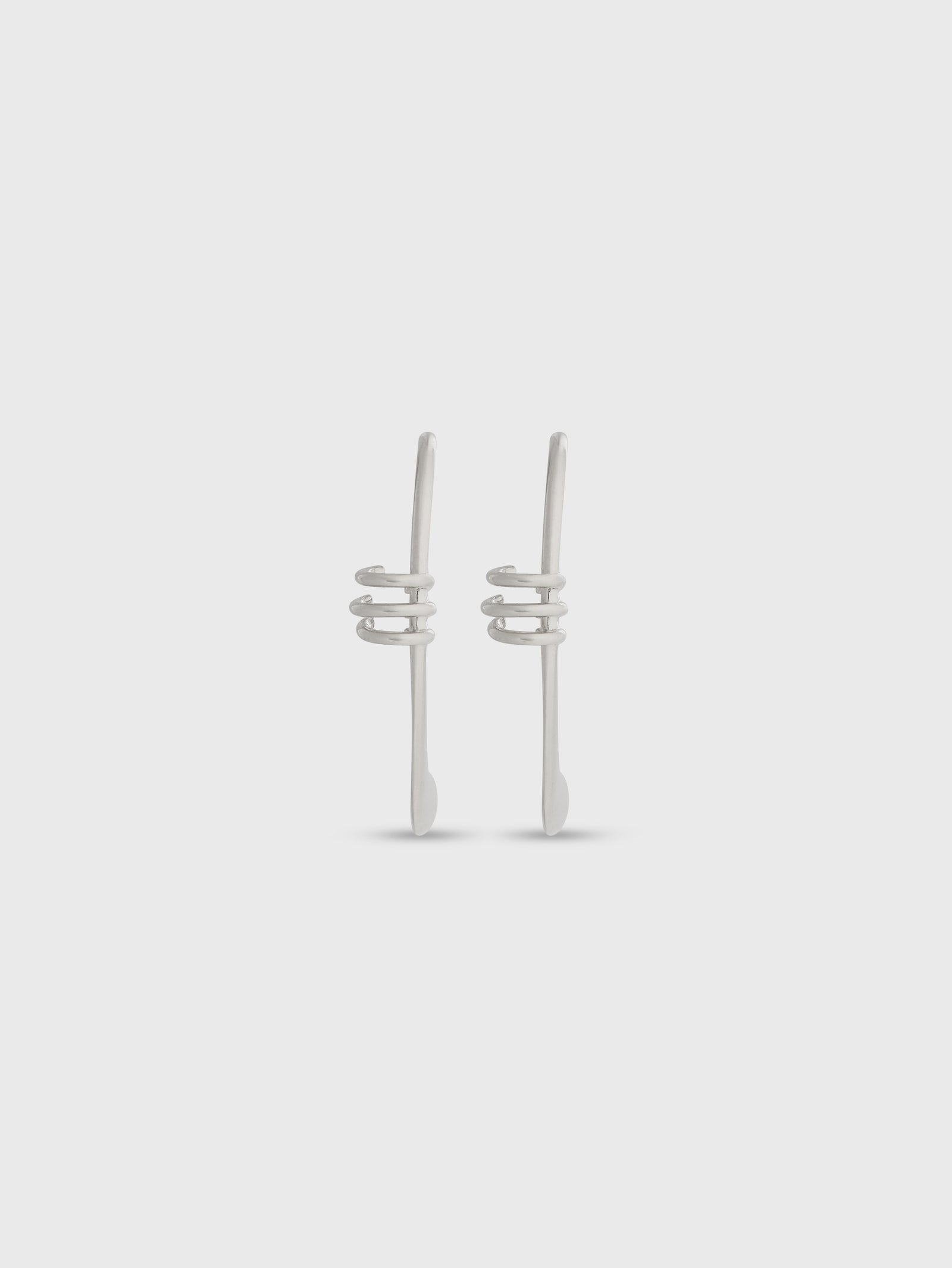 SILVER MONO EARRING position 3 - Image 3
