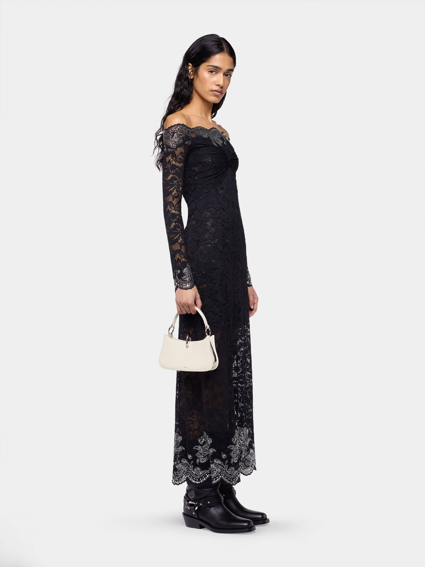 Robe longue en dentelle