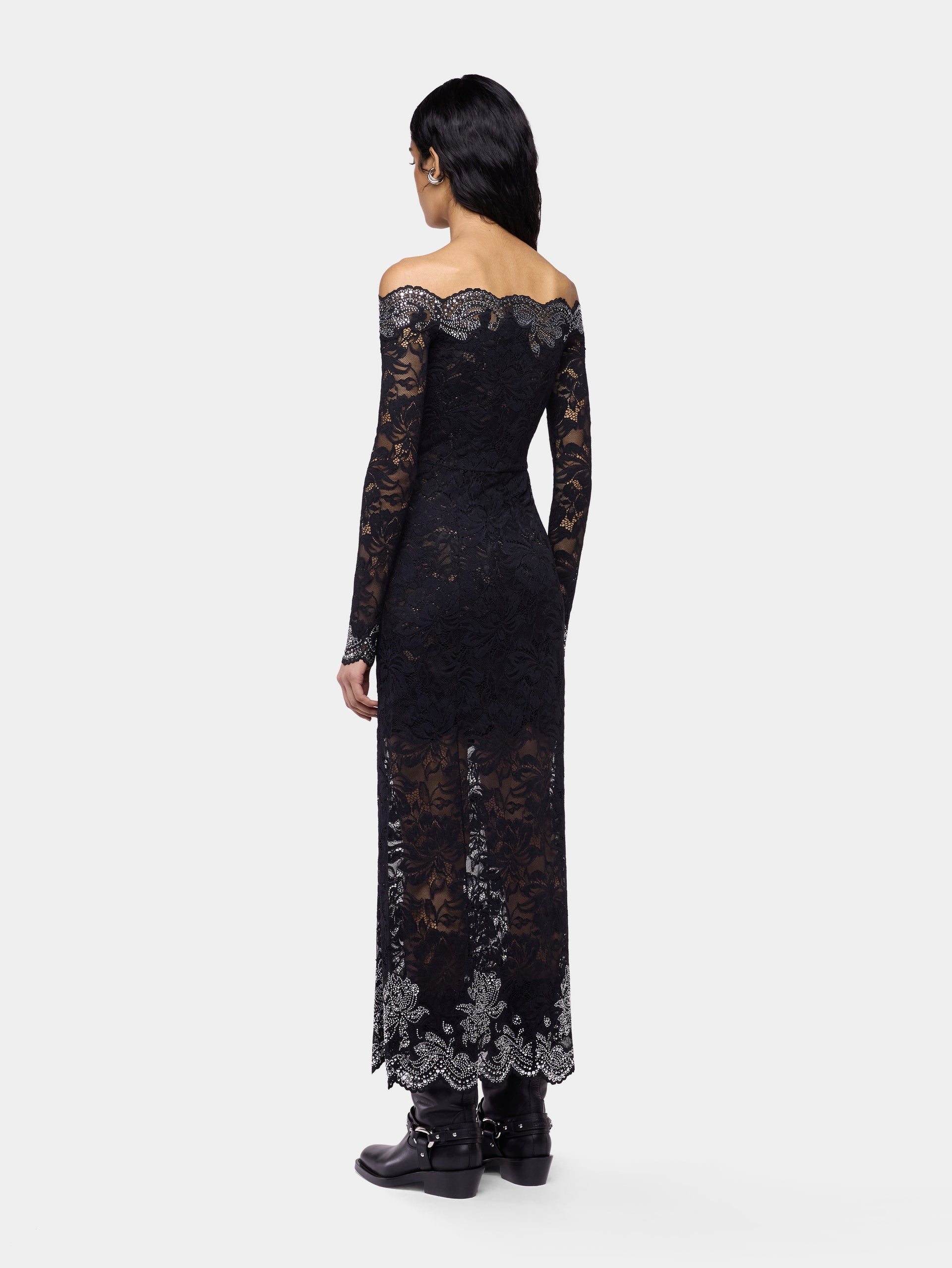 Robe longue en dentelle