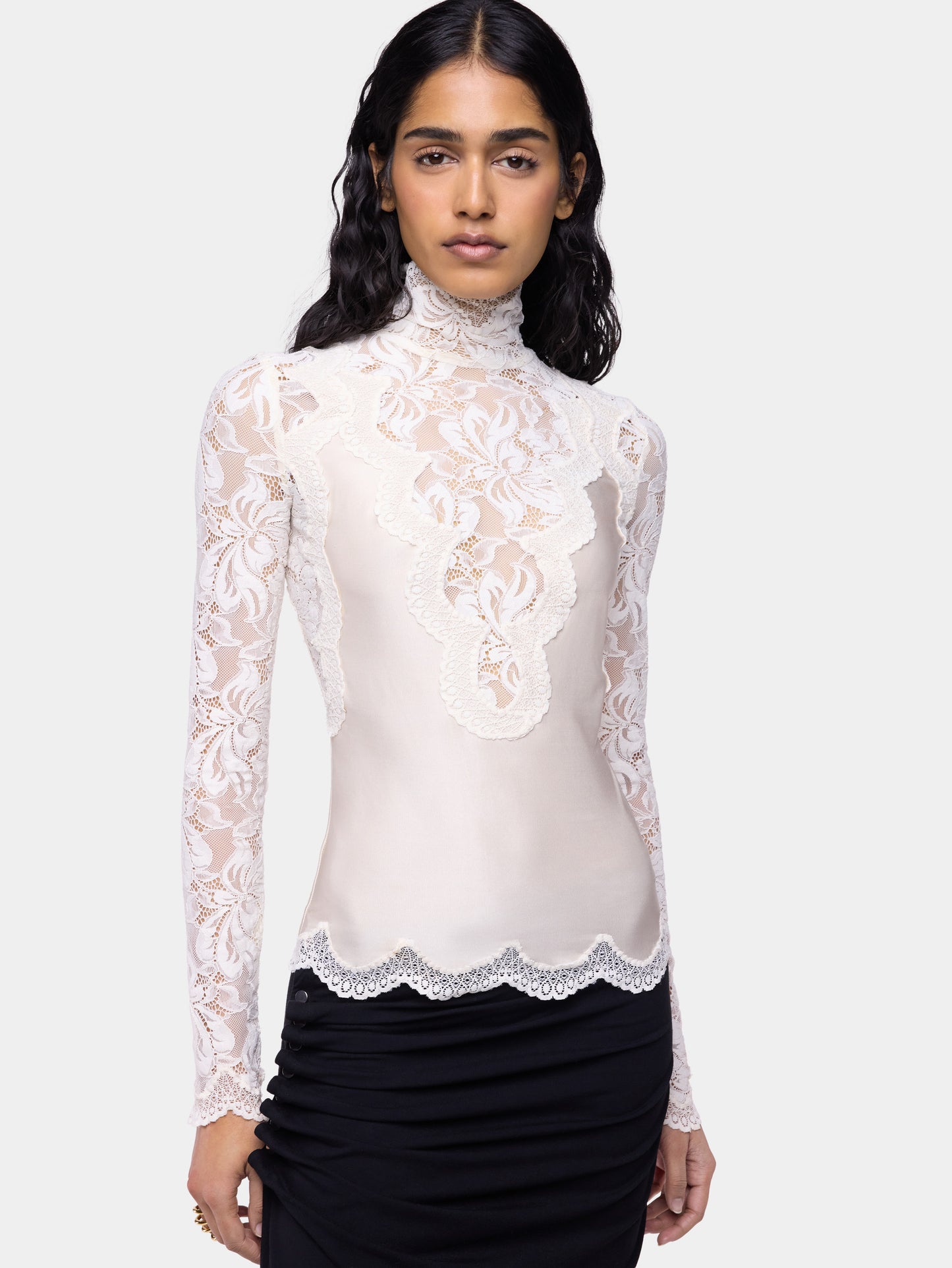 Top manches longues ivoire en dentelle