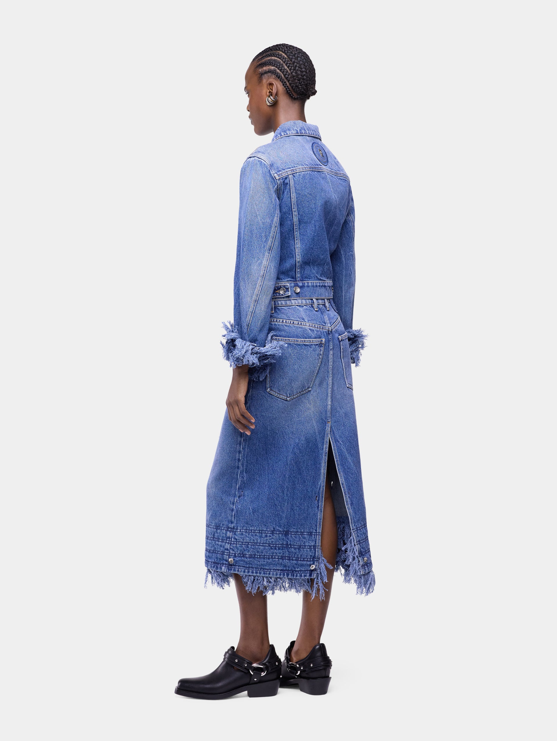 Fitted blue washed denim jacket with fringes
