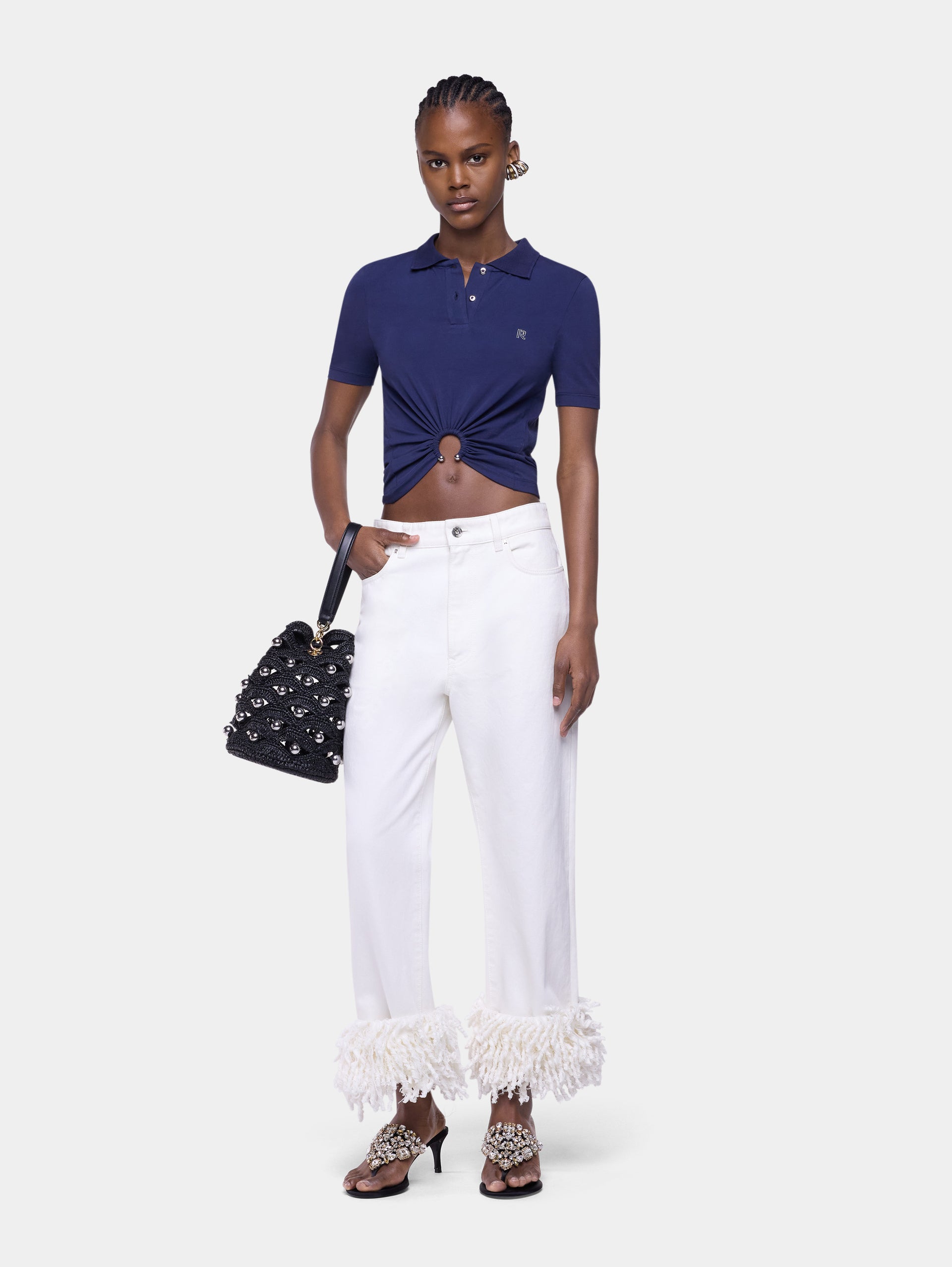 Small bucket bag in black raffia with silver pearls details