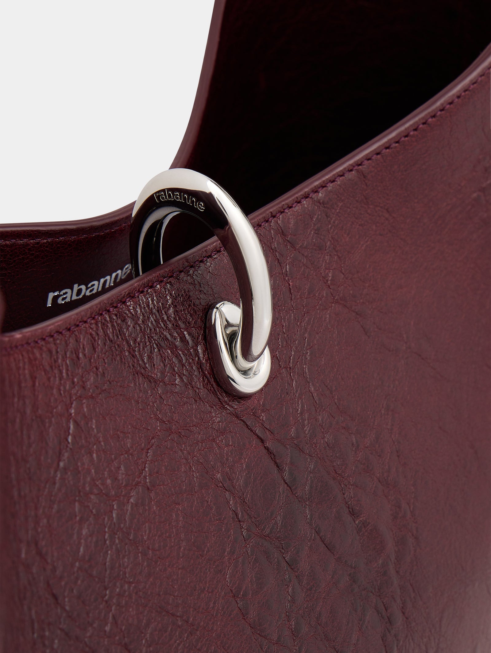 Ring Tote bag in burgundy textured leather - Image 3