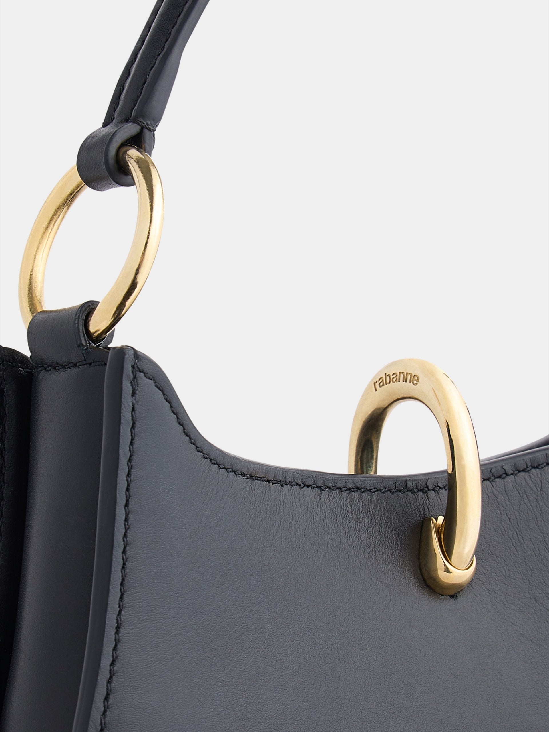 Micro sac Ring en cuir noir