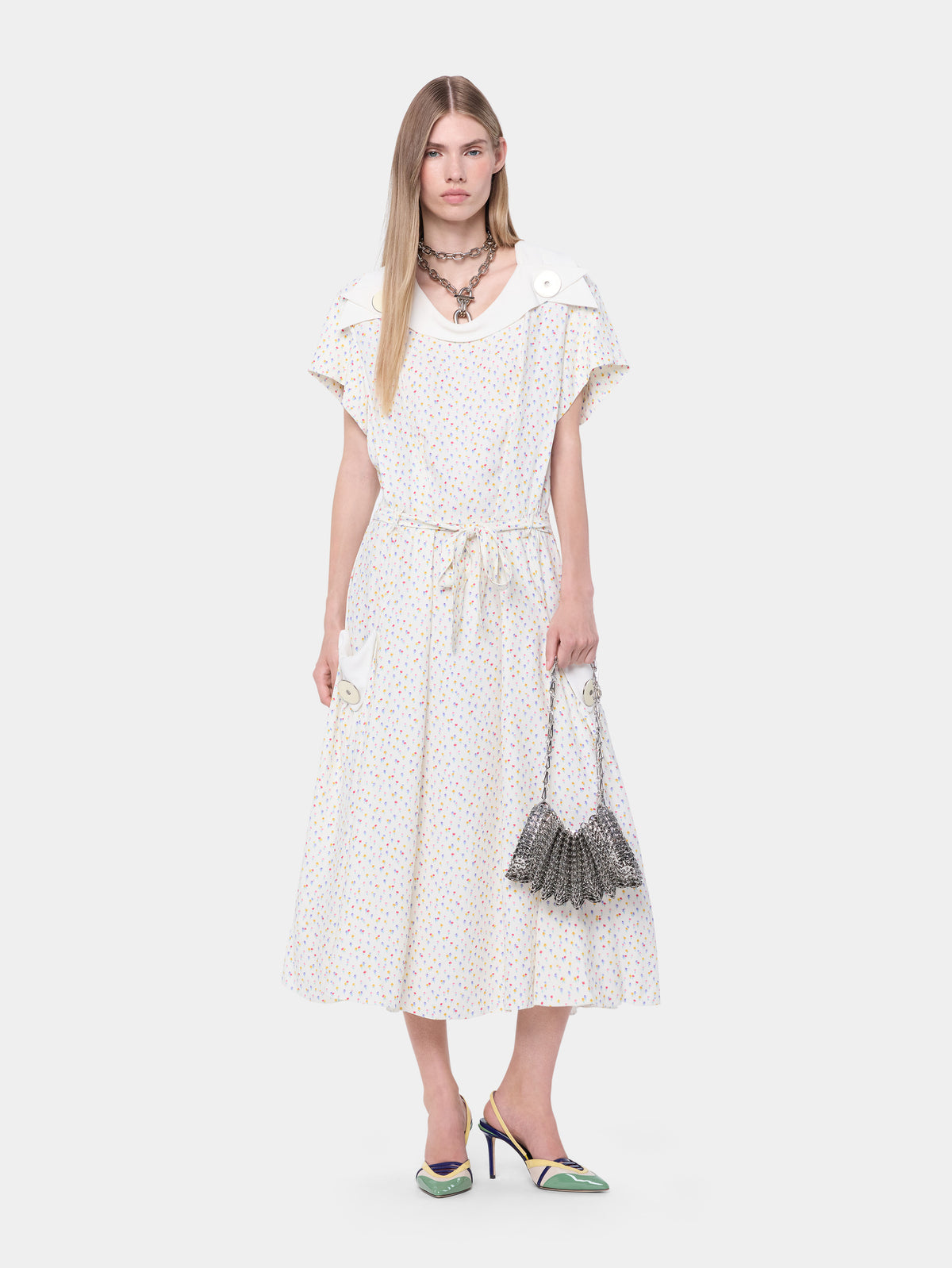 Robe midi en crêpe de coton imprimé floral blanc avec encolure bateau