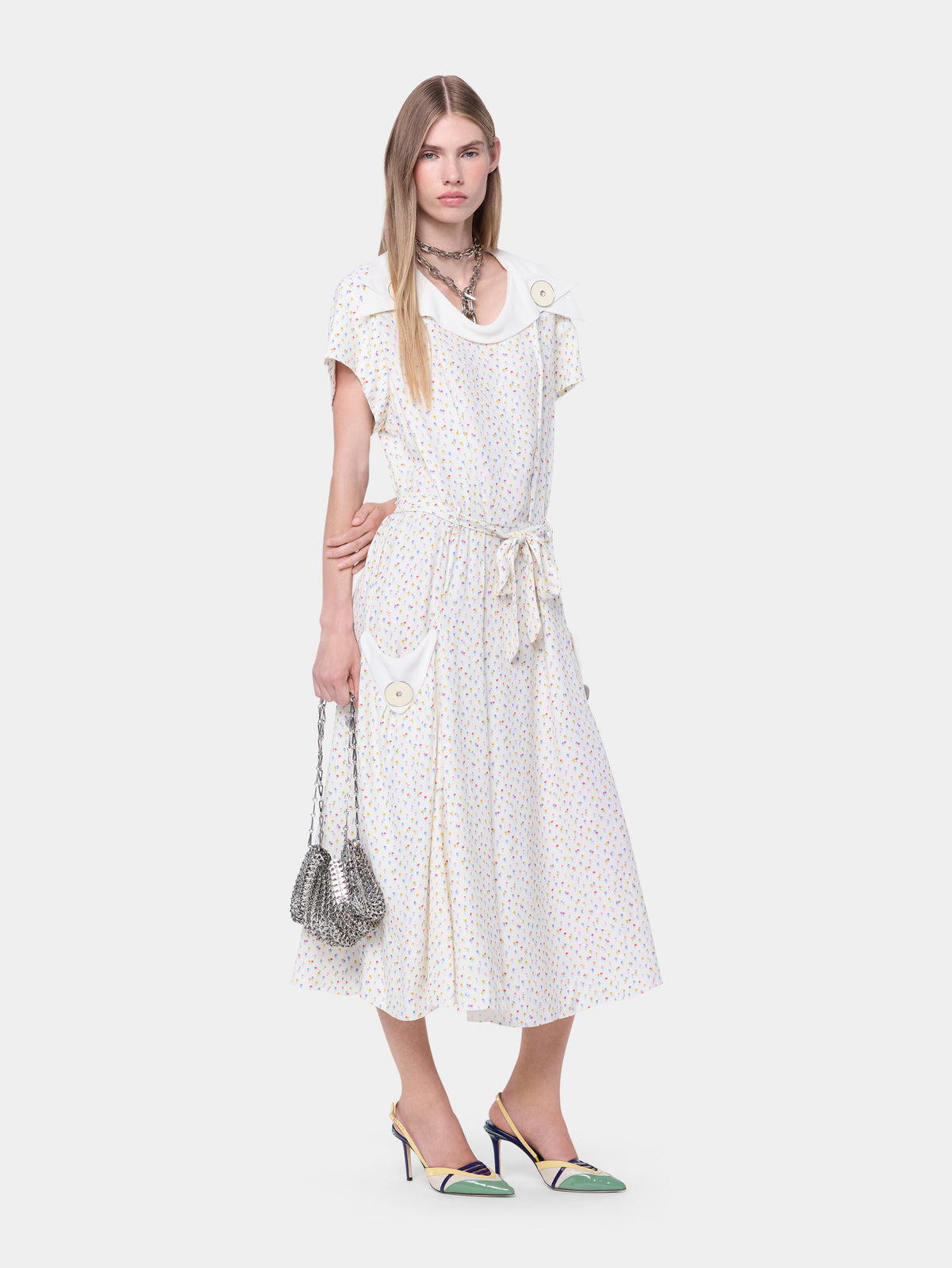 Robe midi en crêpe de coton imprimé floral blanc avec encolure bateau
