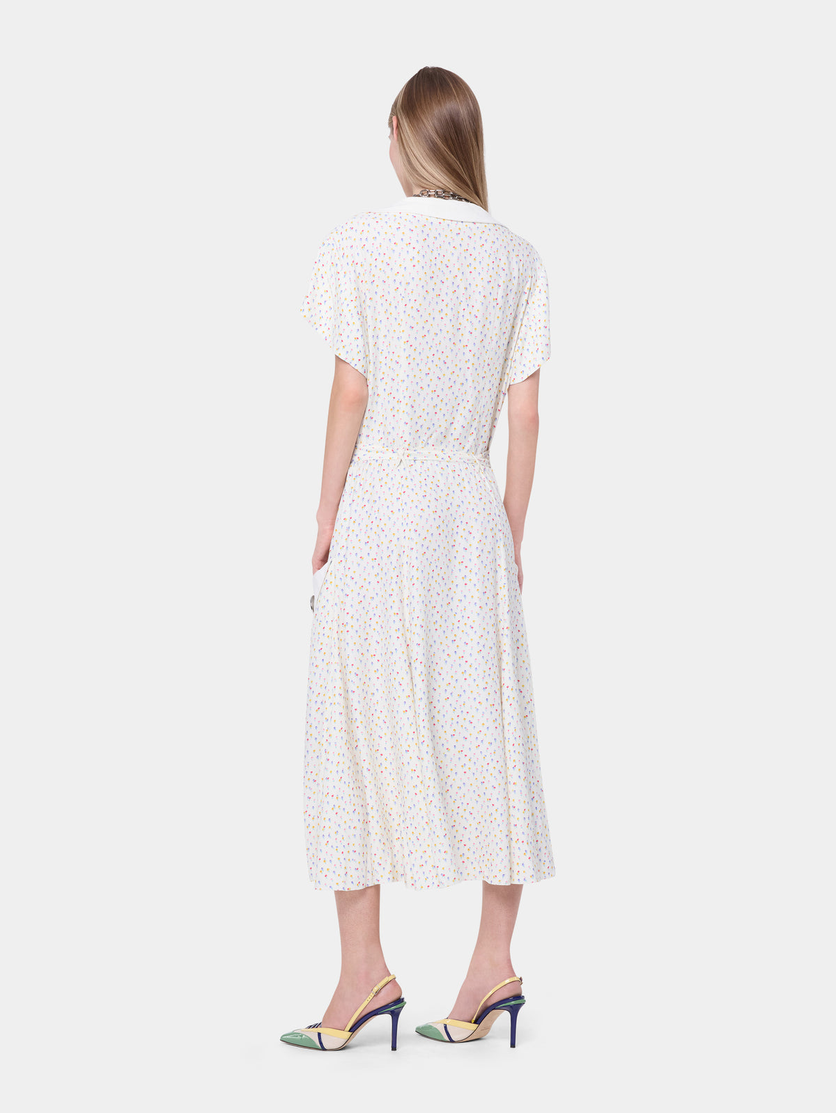 Robe midi en crêpe de coton imprimé floral blanc avec encolure bateau