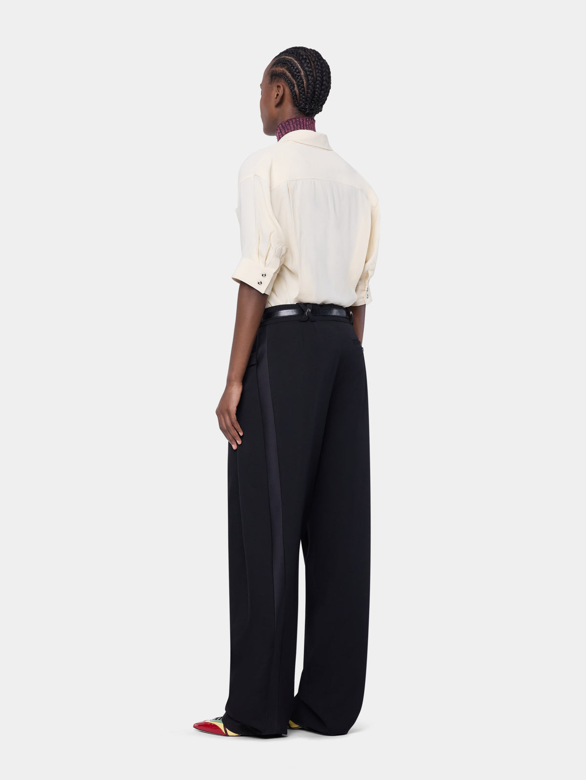 Chemise ajustée en popeline blanche avec boutons bijou