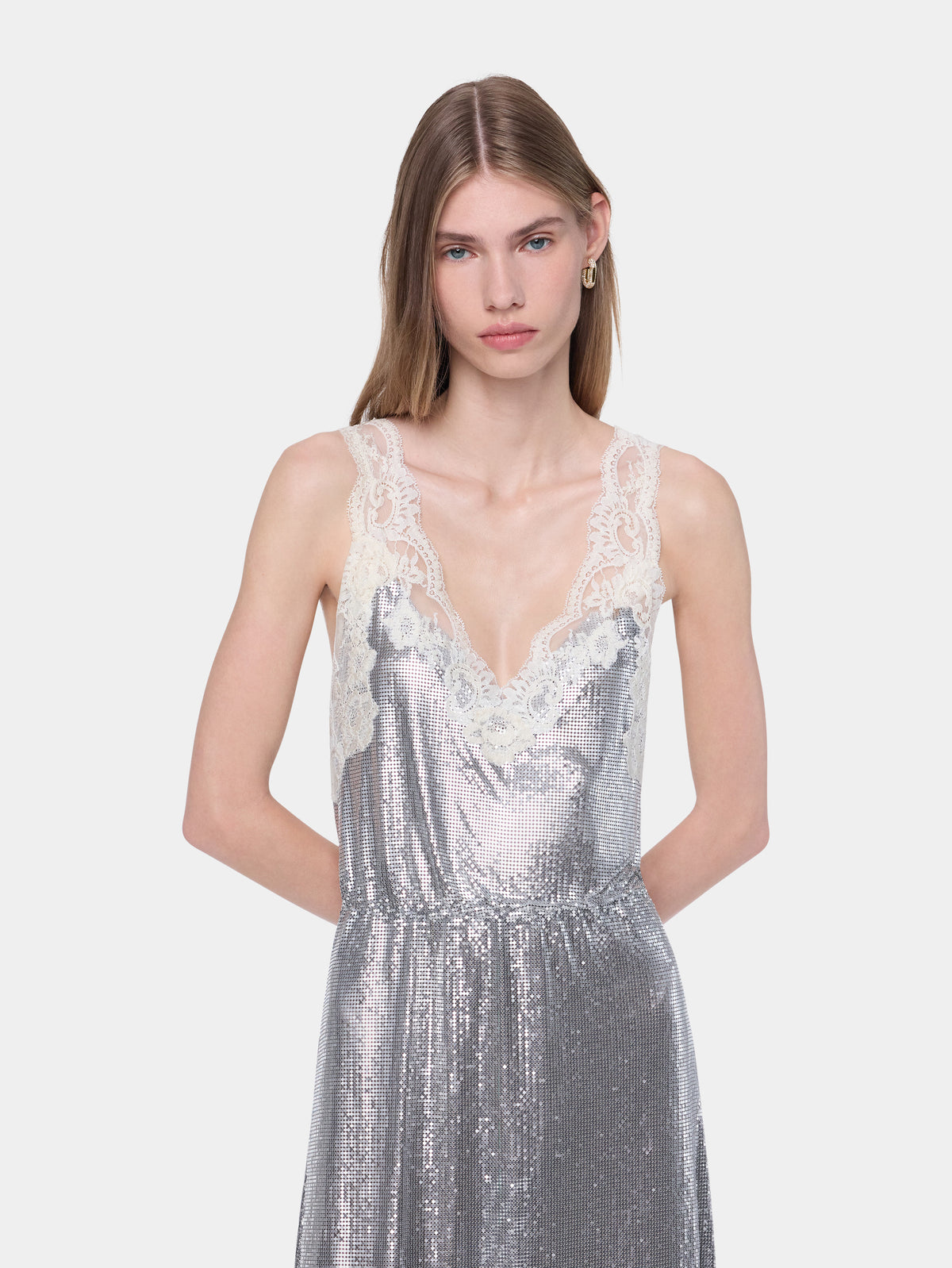 Robe midi assemblée à la main en mesh argenté et dentelle ivoire